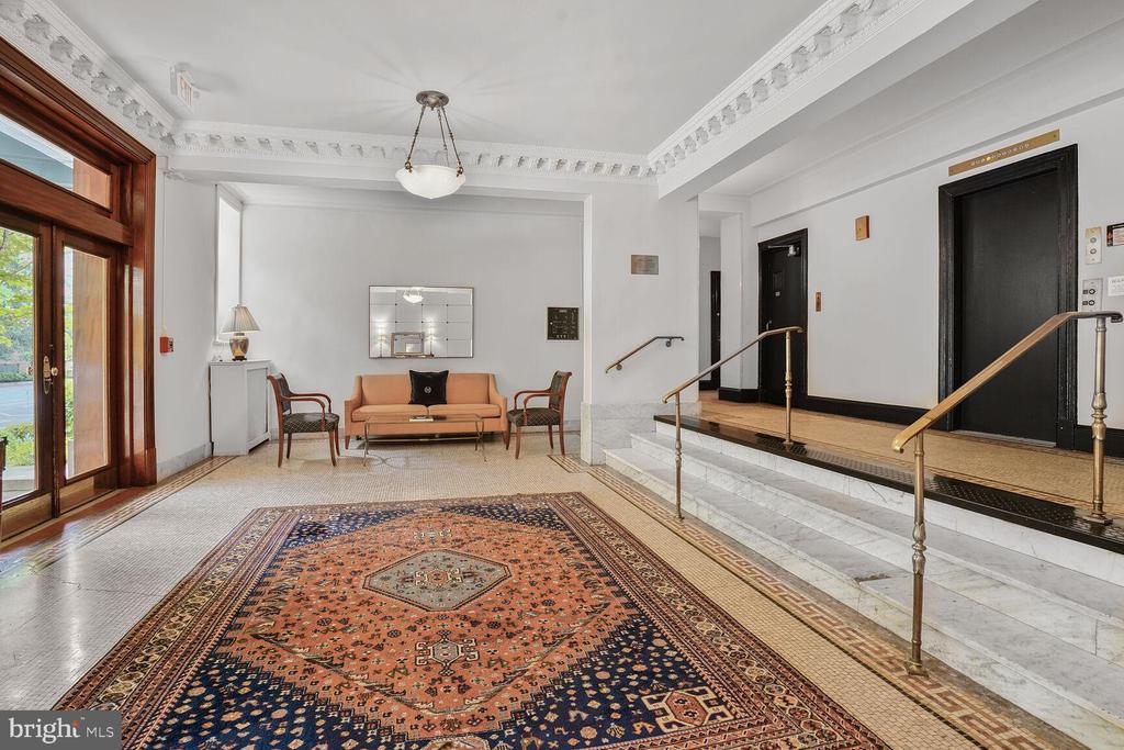 1901 COLUMBIA ROAD NW 105