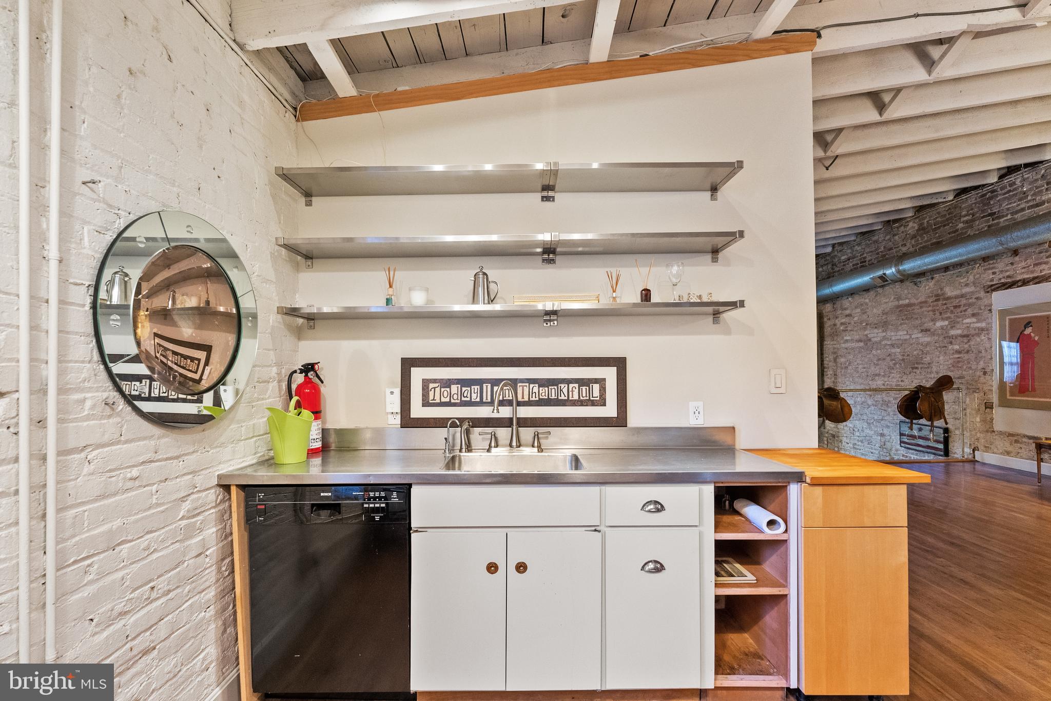 1315 NAYLOR COURT NW