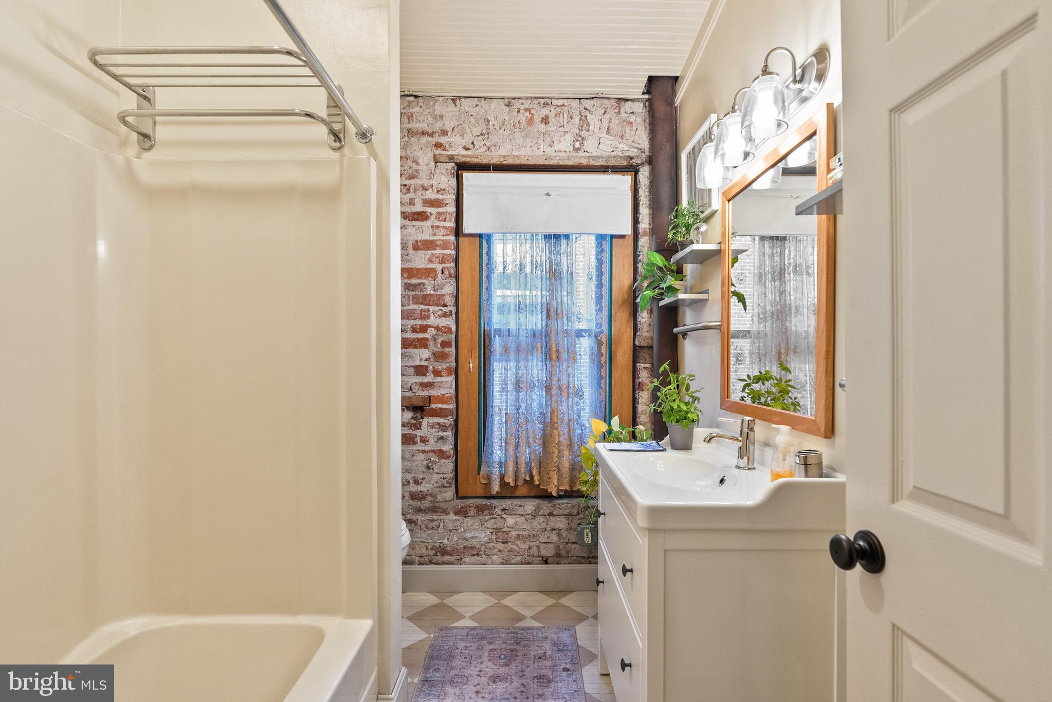 1315 NAYLOR COURT NW