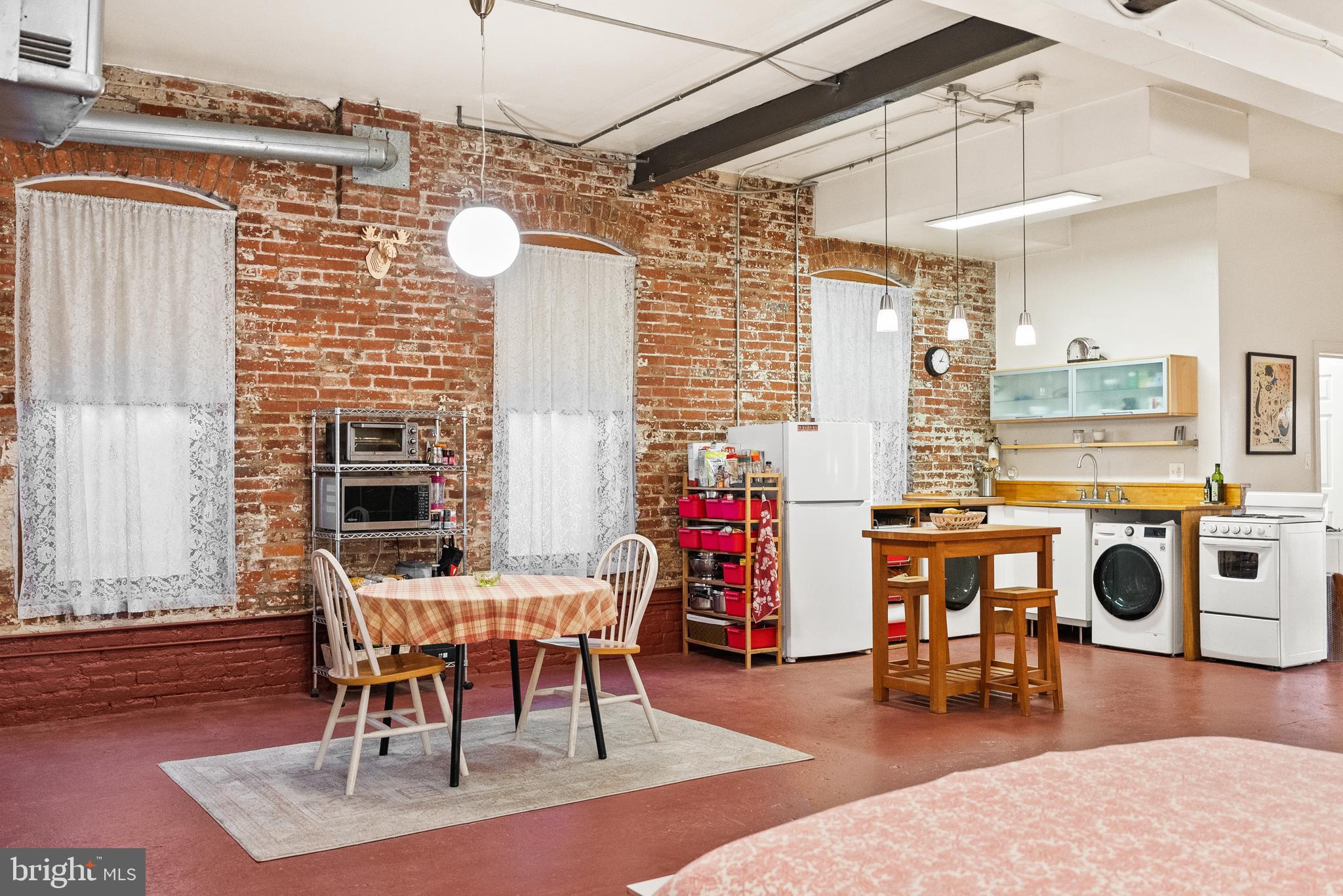 1315 NAYLOR COURT NW