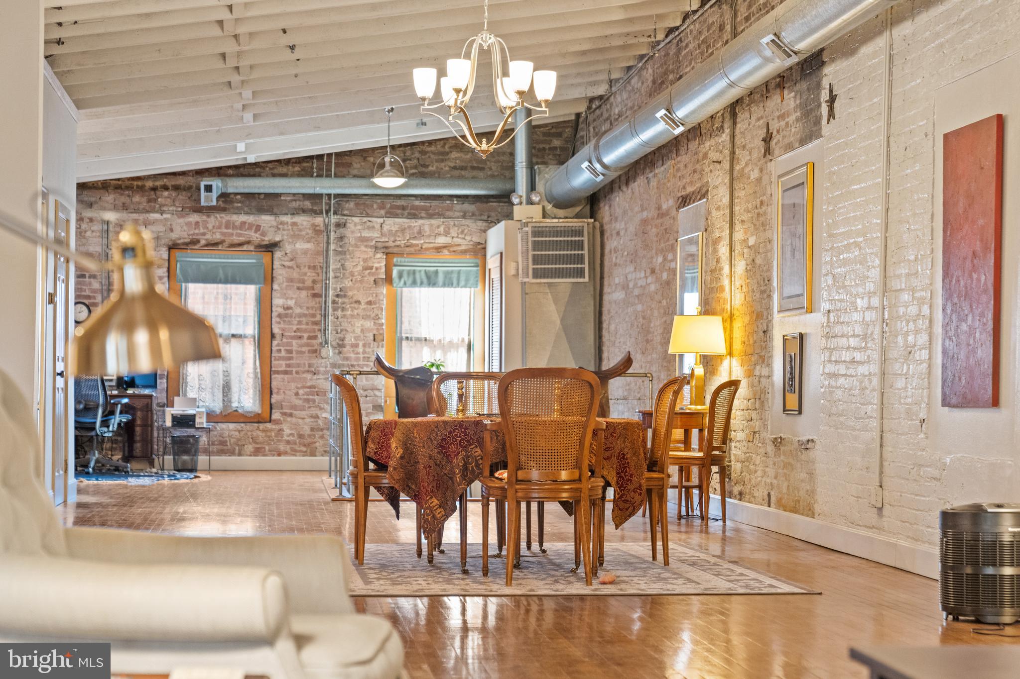 1315 NAYLOR COURT NW