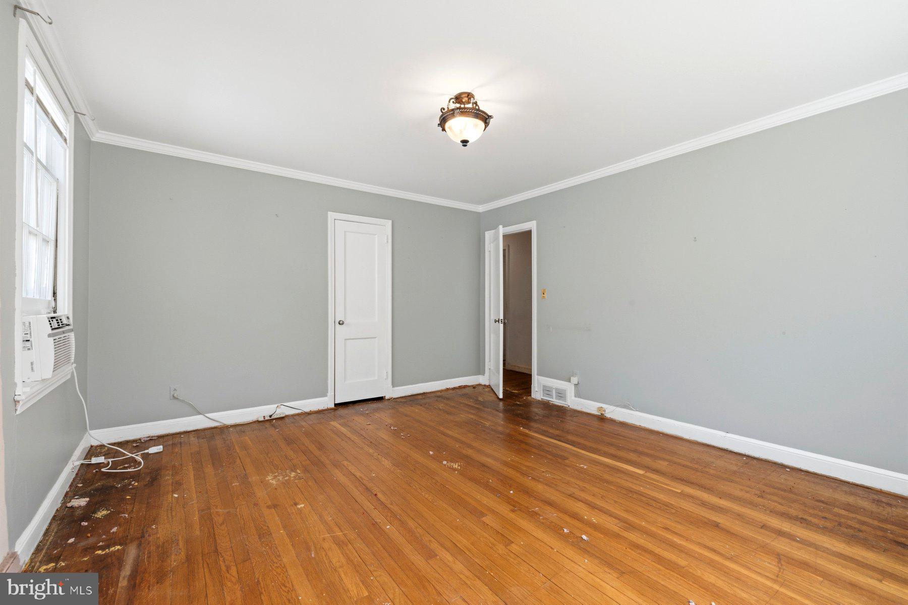 1327 LEEGATE ROAD NW