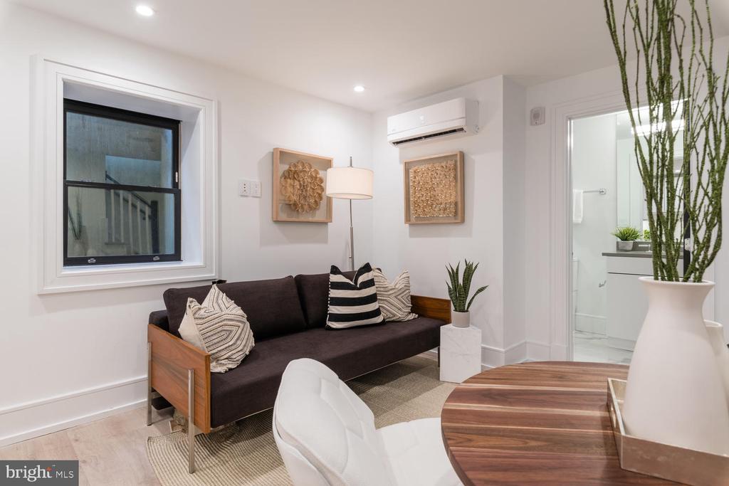 1524 18TH STREET NW Unit: 1