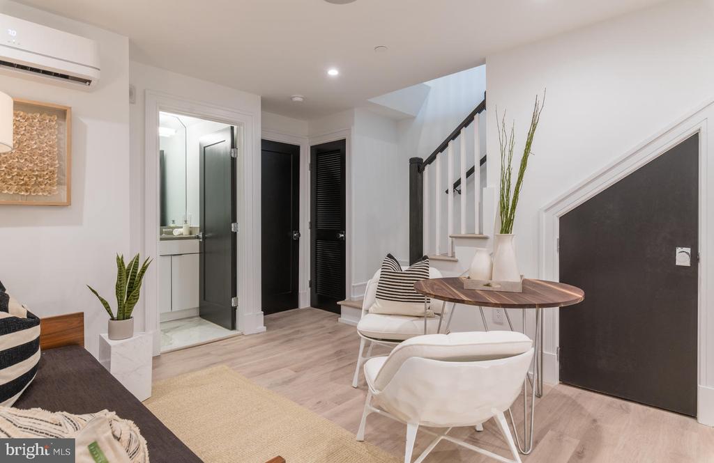 1524 18TH STREET NW Unit: 1