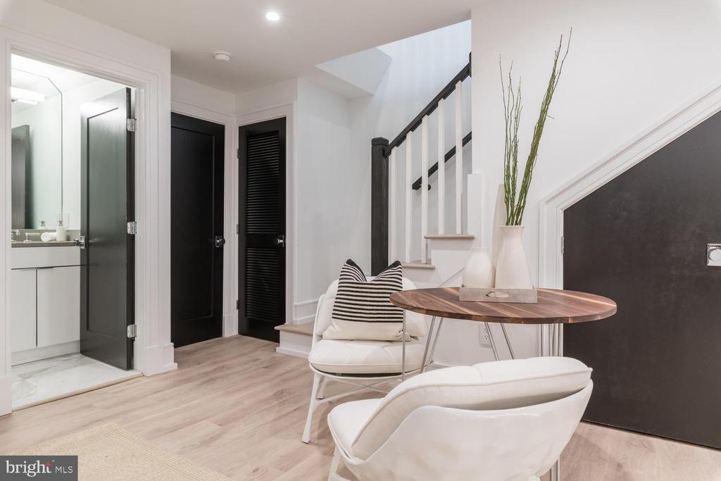 1524 18TH STREET NW Unit: 1