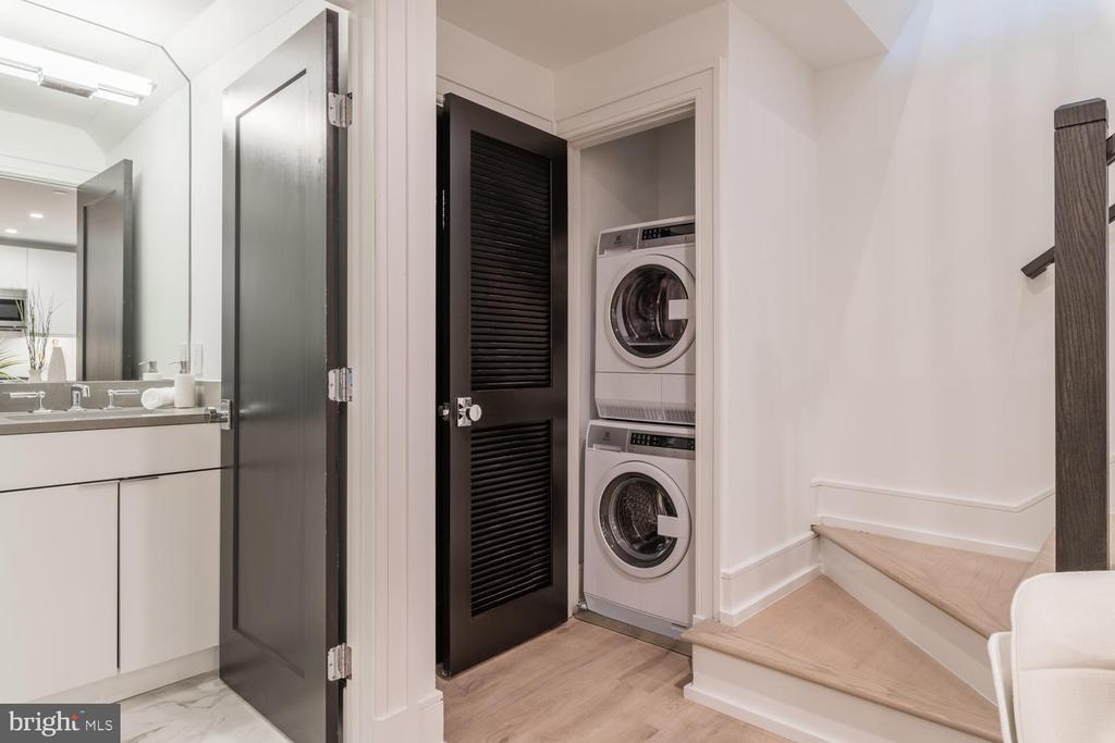 1524 18TH STREET NW Unit: 1