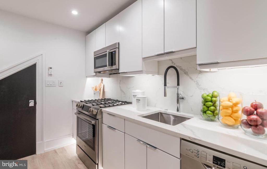 1524 18TH STREET NW Unit: 1