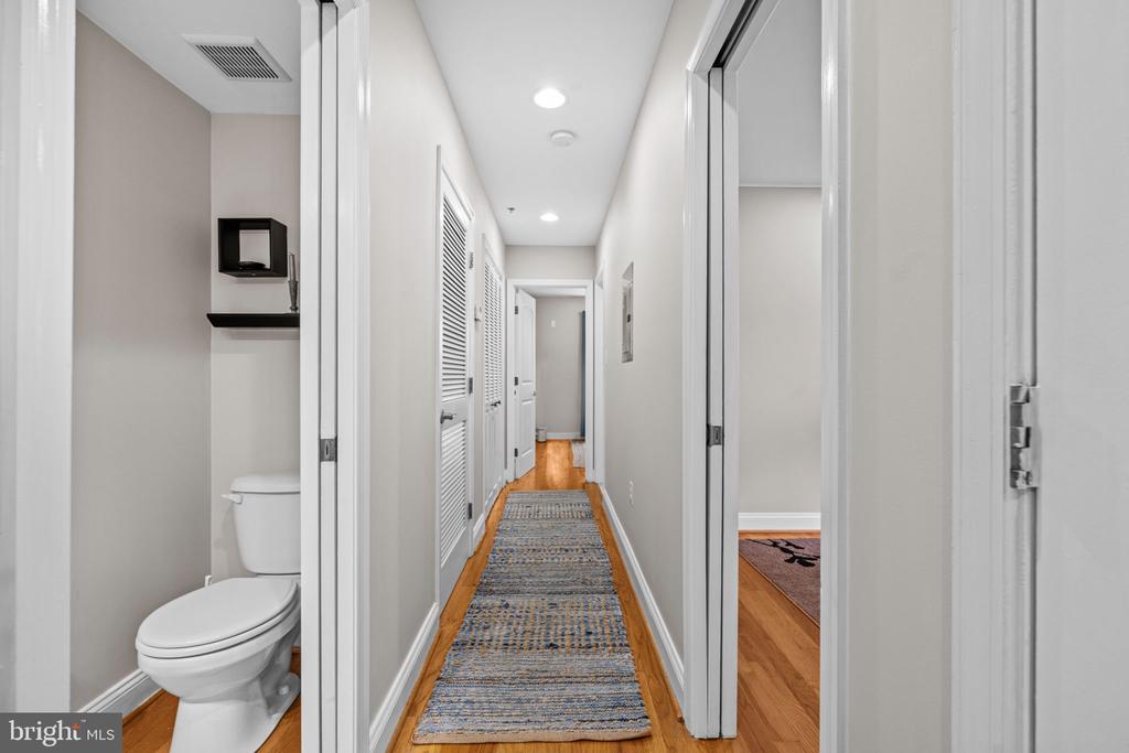 617 JEFFERSON STREET NW Unit: 204