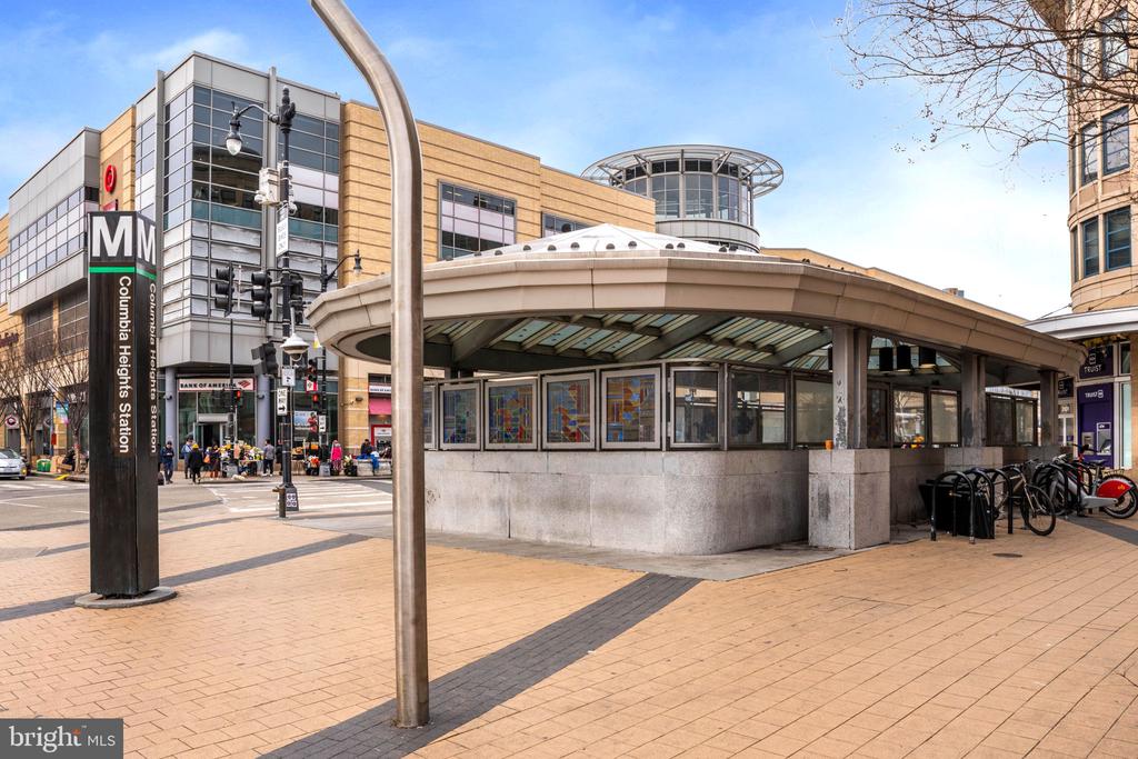 617 JEFFERSON STREET NW Unit: 204