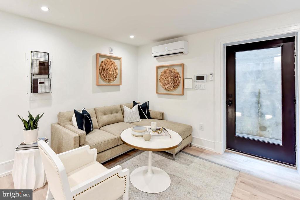 1524 18TH STREET NW Unit: 3