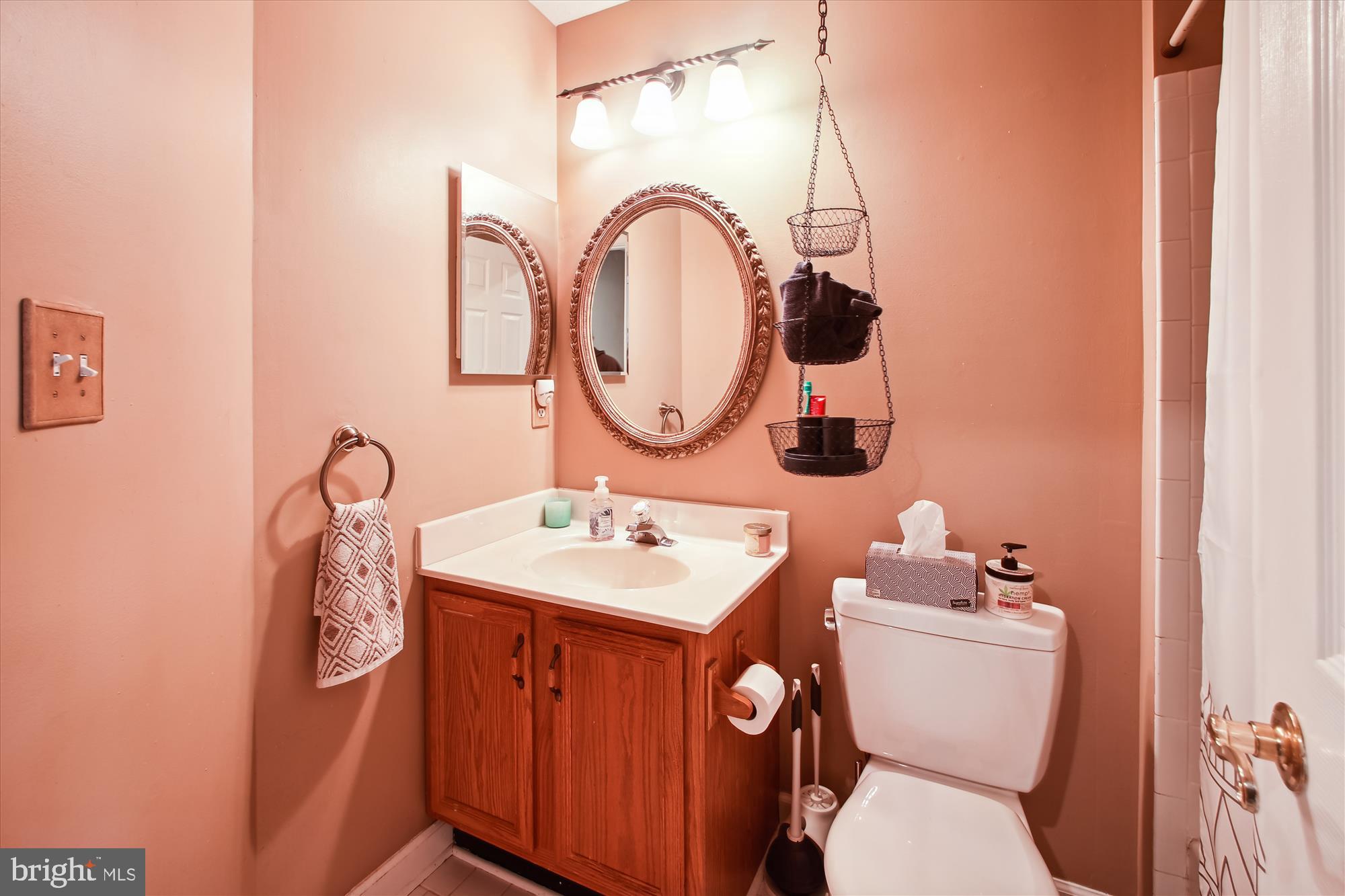 3202 ESCAPADE CIRCLE