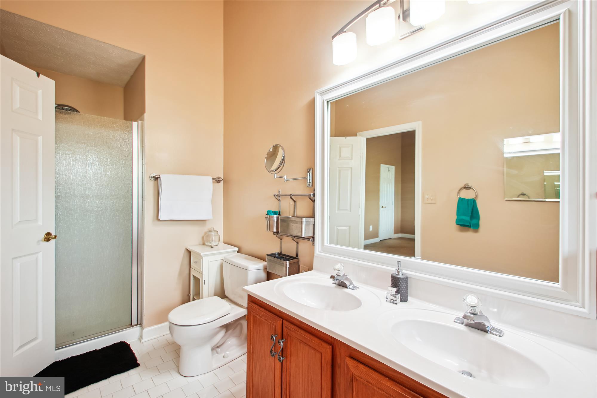 3202 ESCAPADE CIRCLE