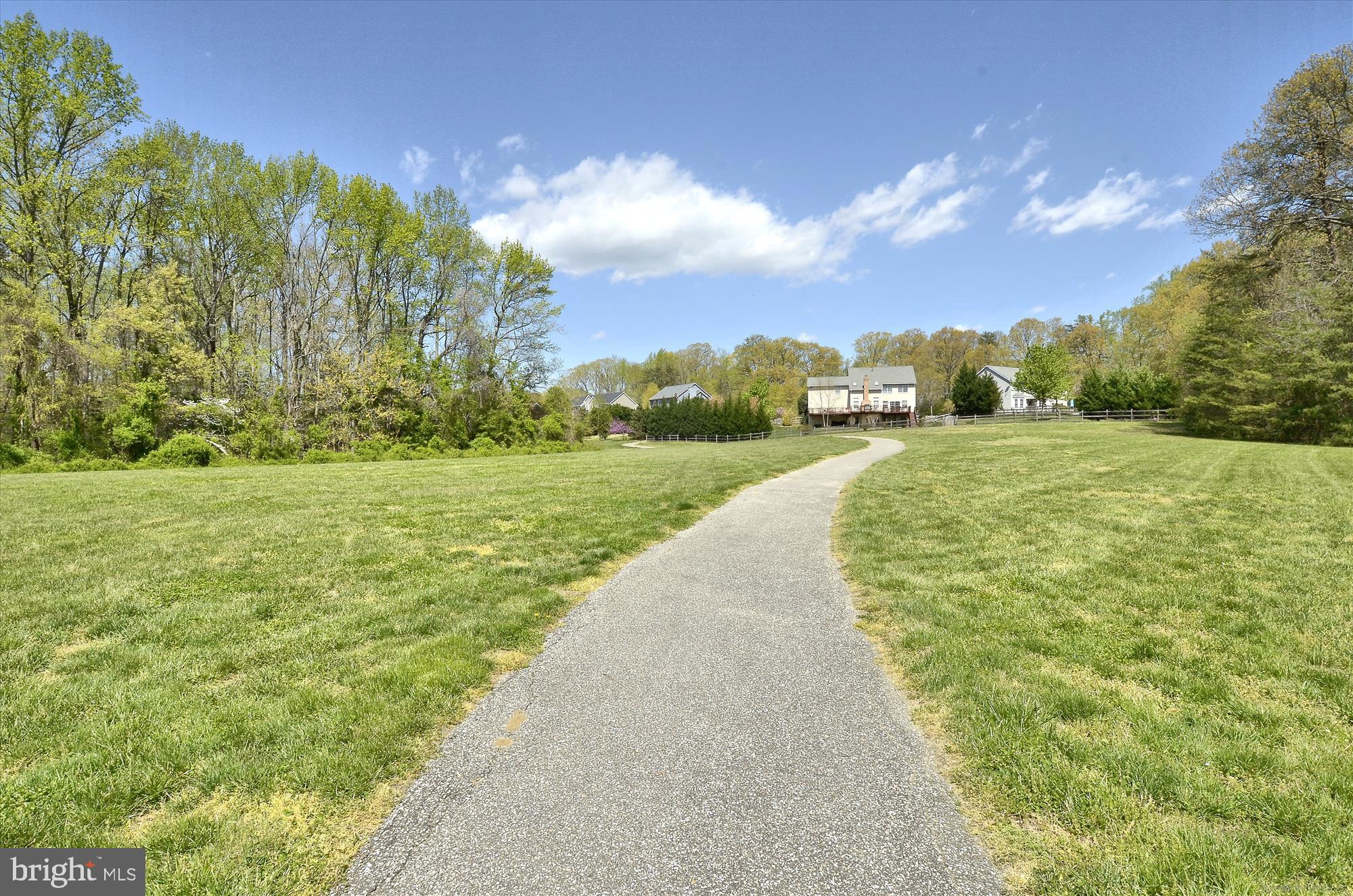 3202 ESCAPADE CIRCLE