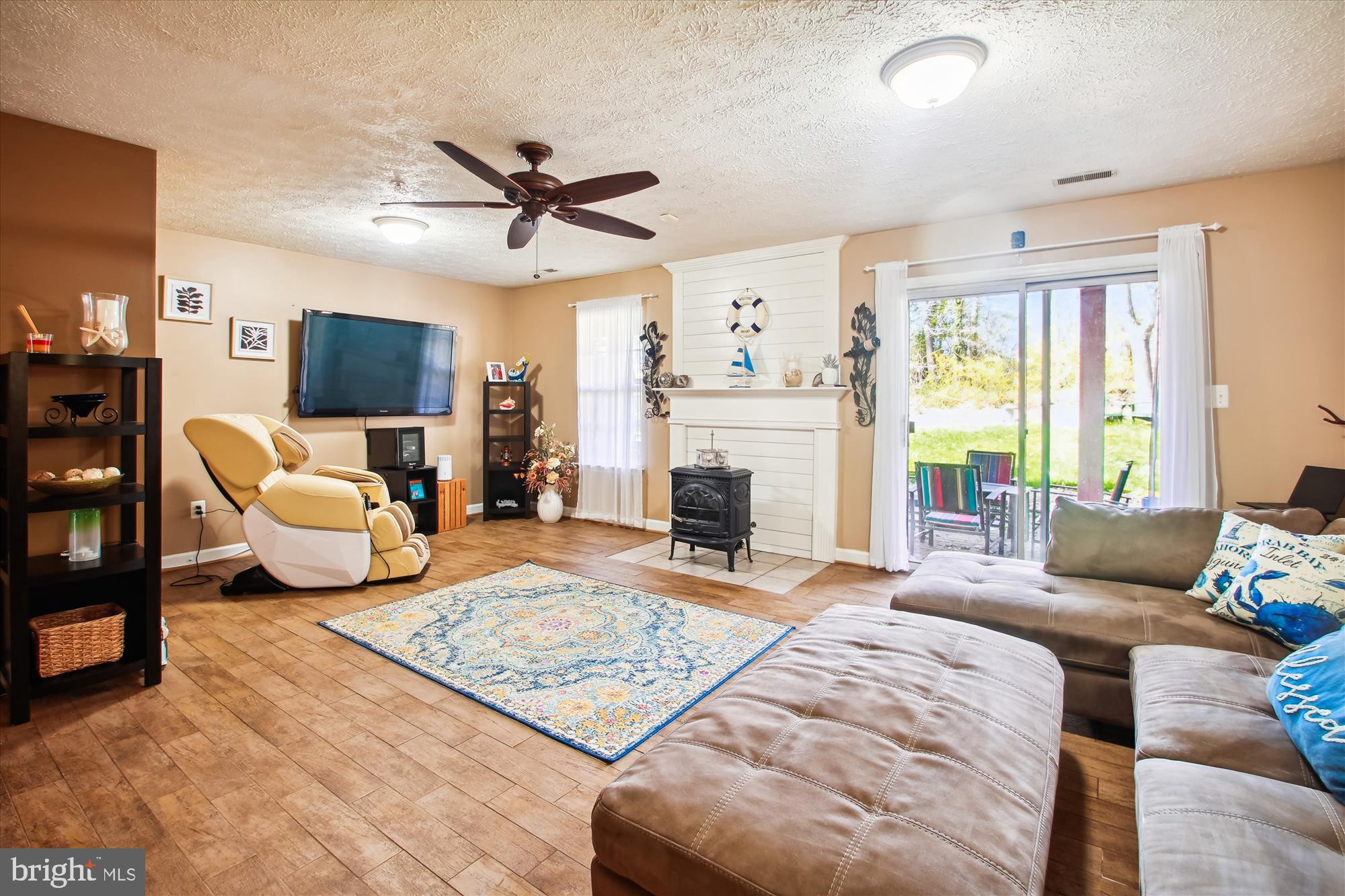 3202 ESCAPADE CIRCLE