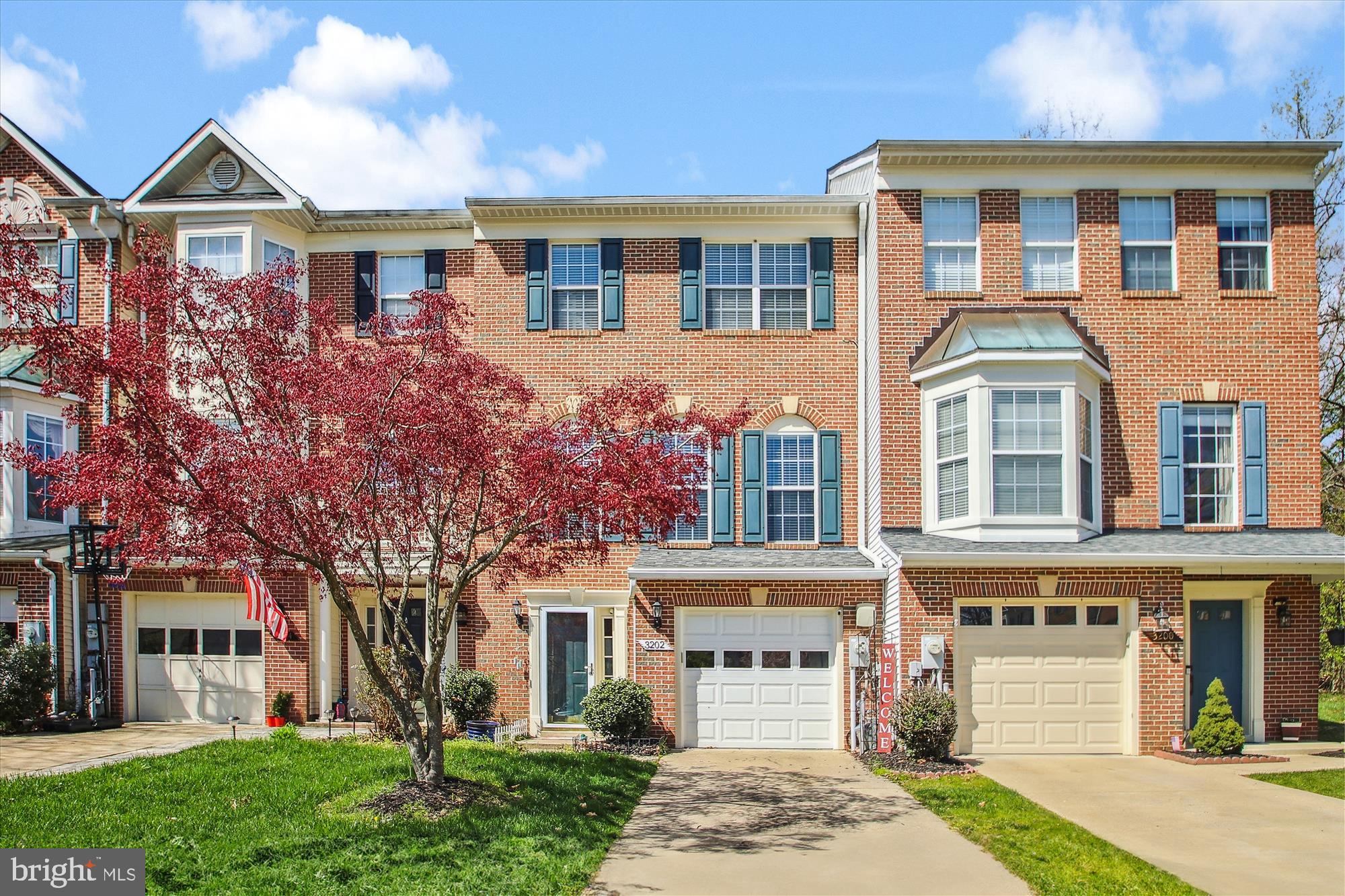 3202 ESCAPADE CIRCLE