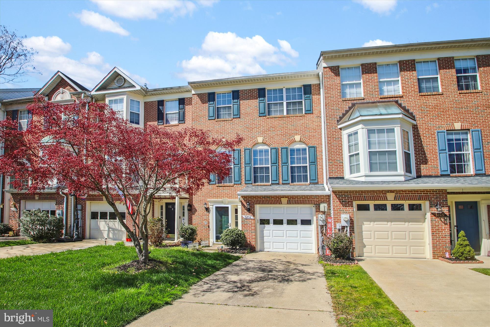 3202 ESCAPADE CIRCLE