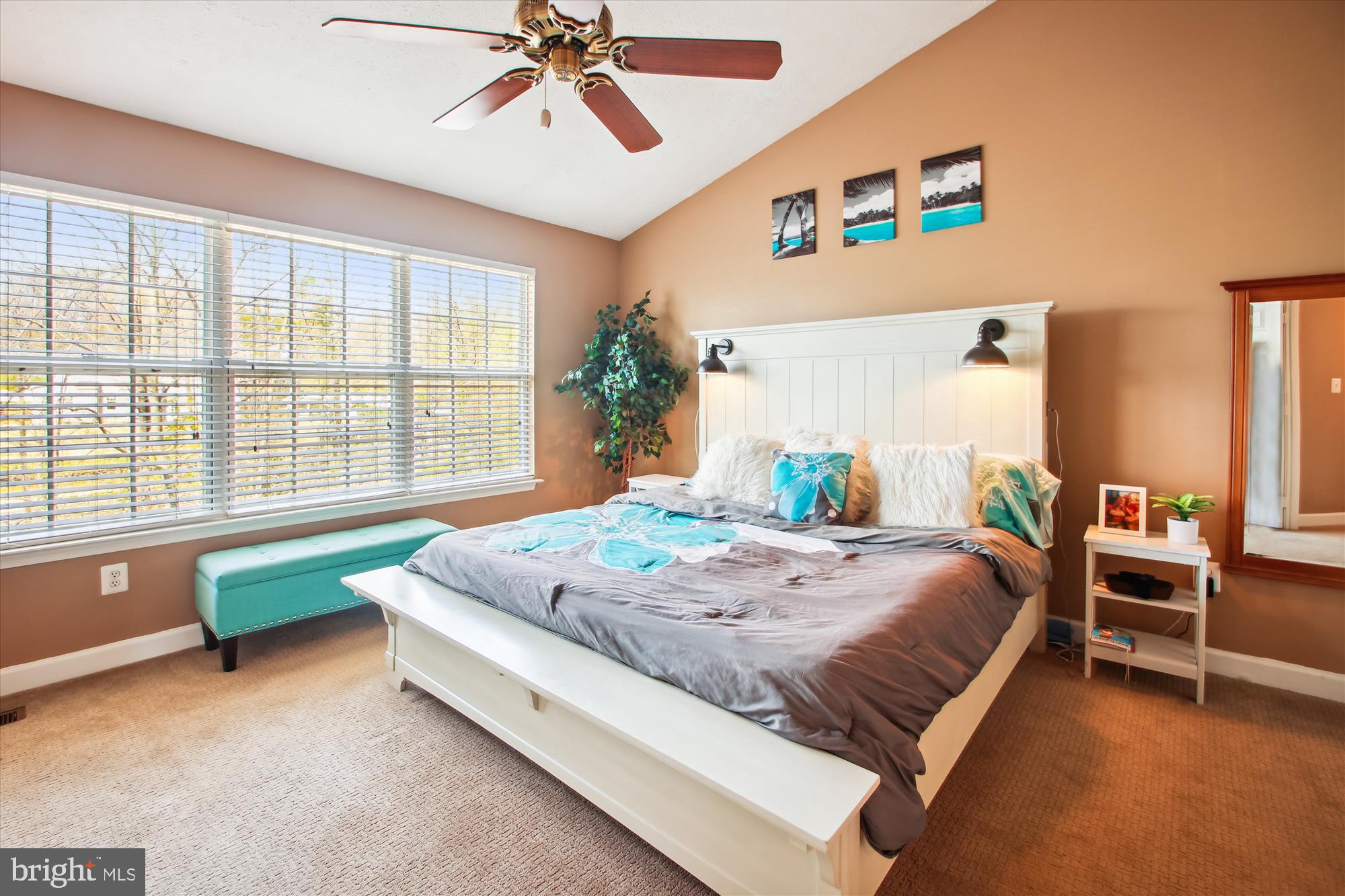 3202 ESCAPADE CIRCLE