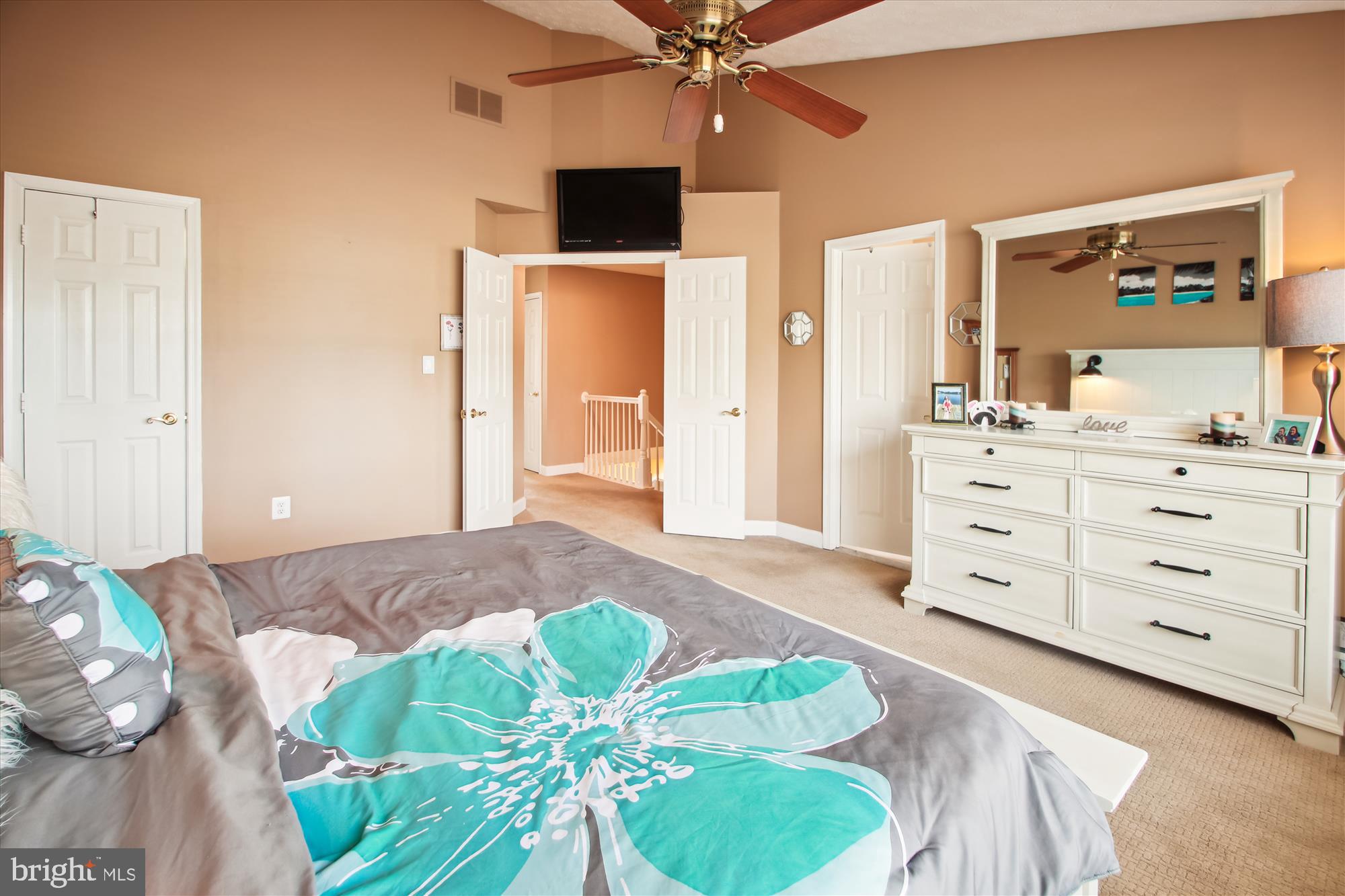 3202 ESCAPADE CIRCLE