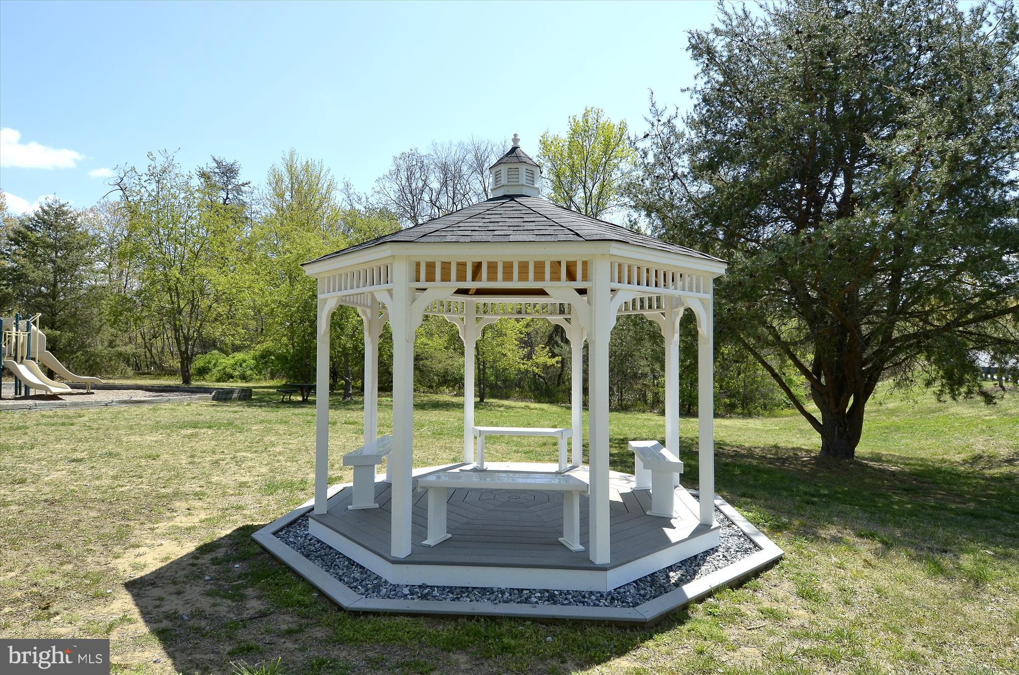 3202 ESCAPADE CIRCLE