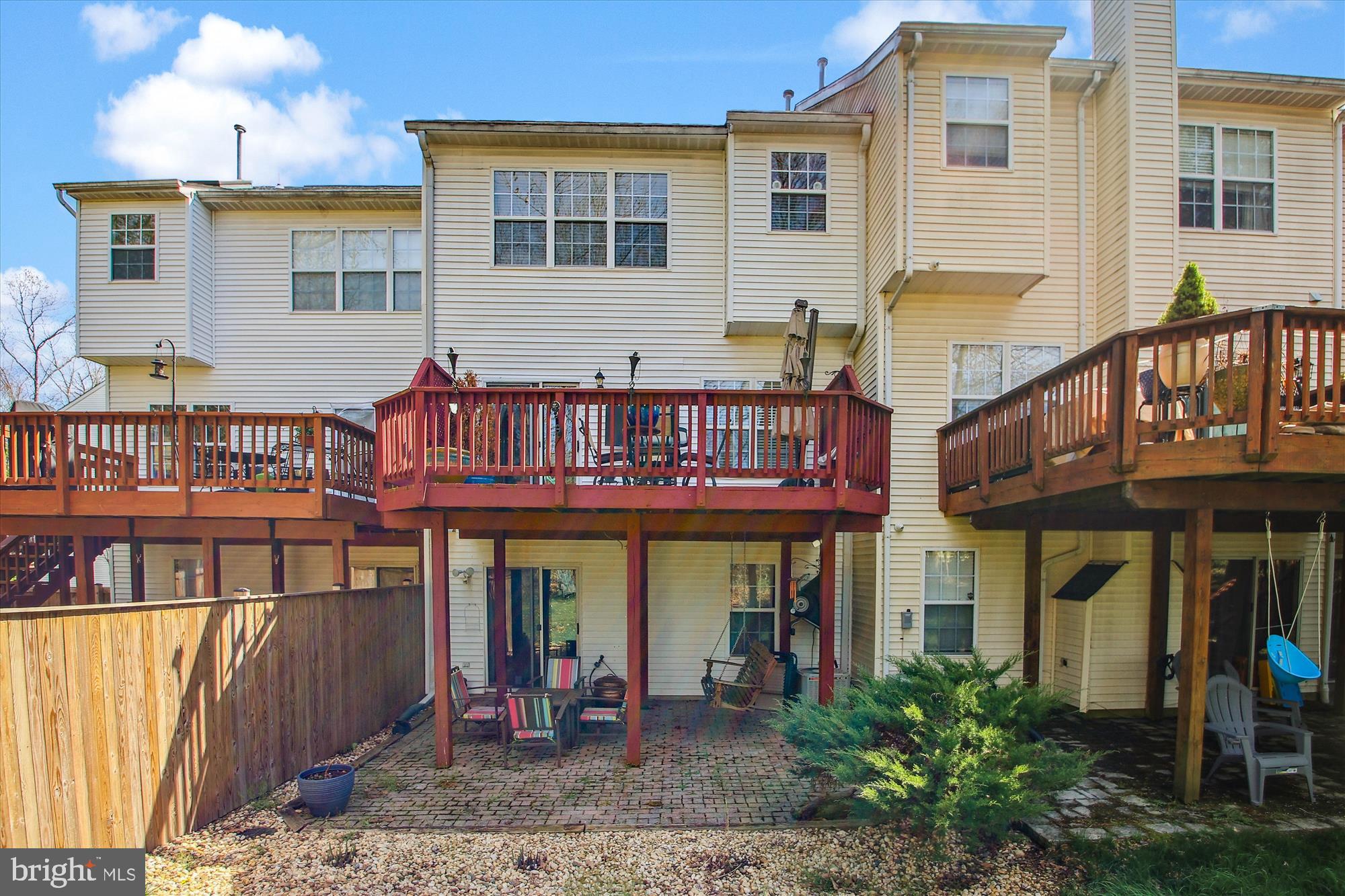 3202 ESCAPADE CIRCLE