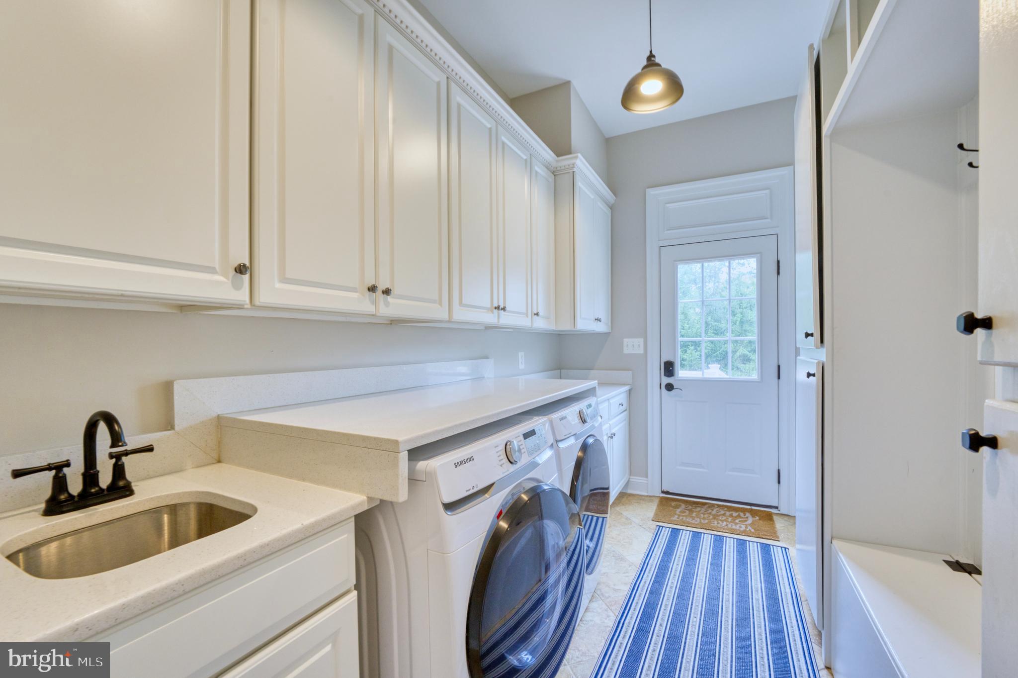 511 BROAD STREAM LANE