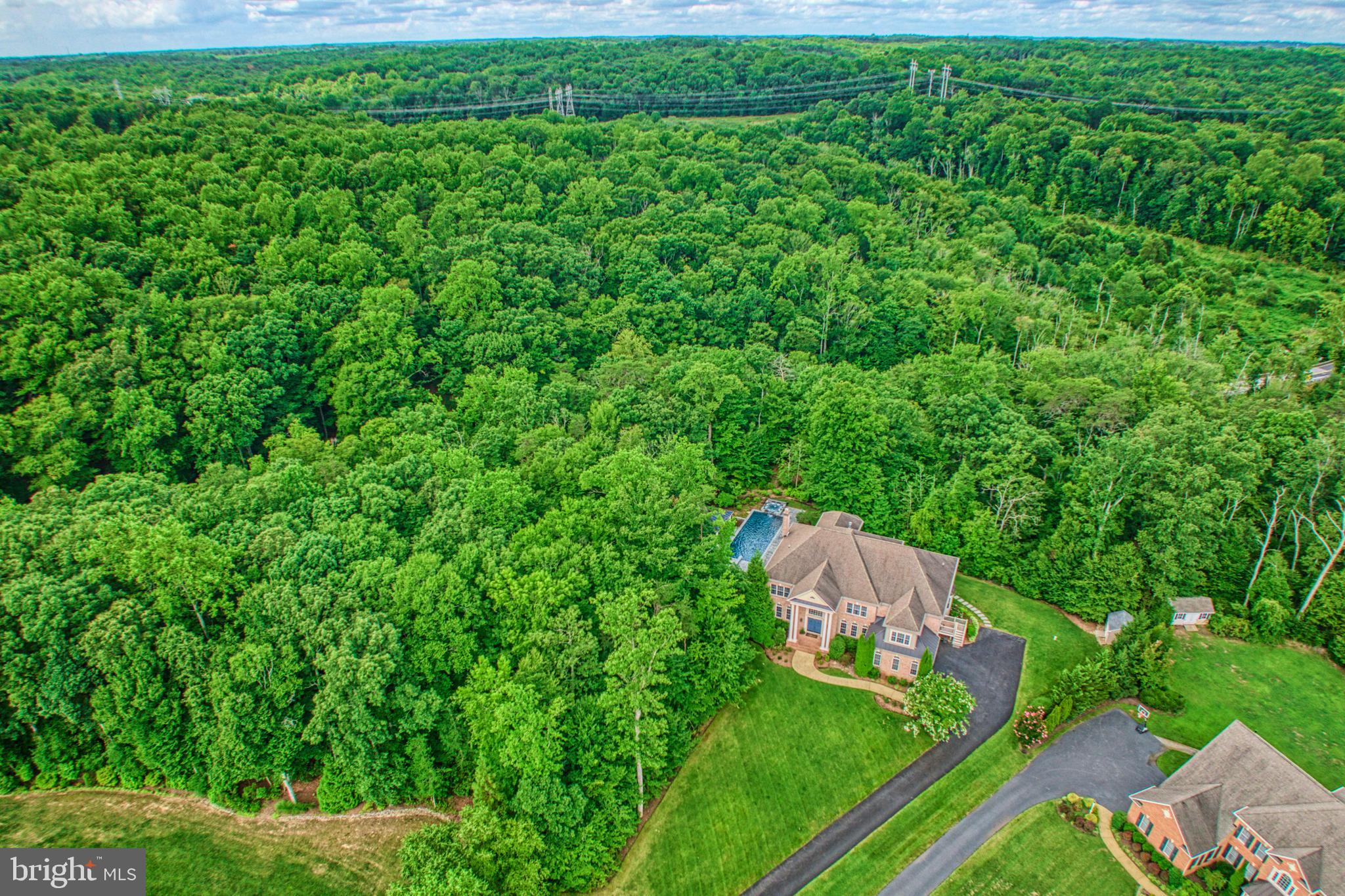 511 BROAD STREAM LANE