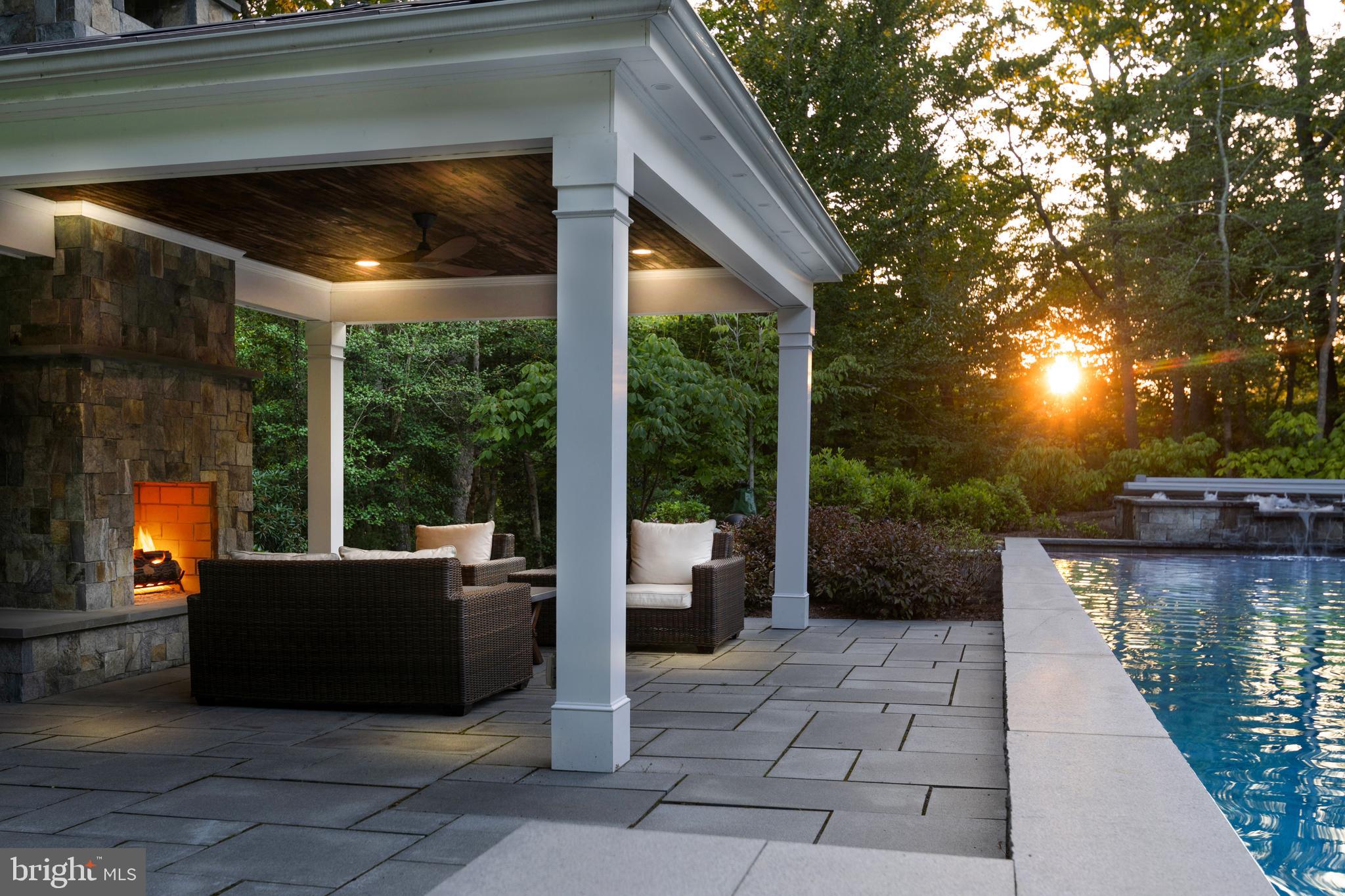 511 BROAD STREAM LANE