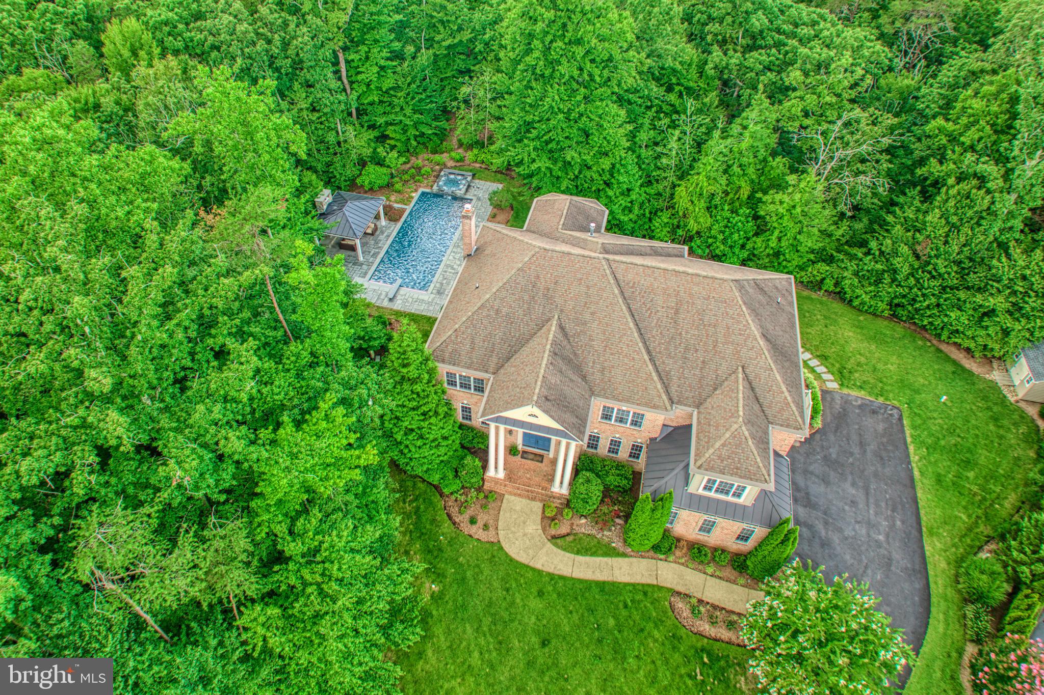 511 BROAD STREAM LANE