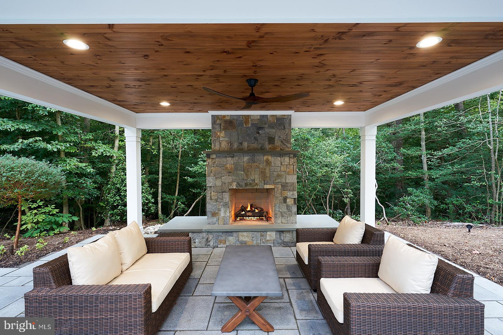 511 BROAD STREAM LANE