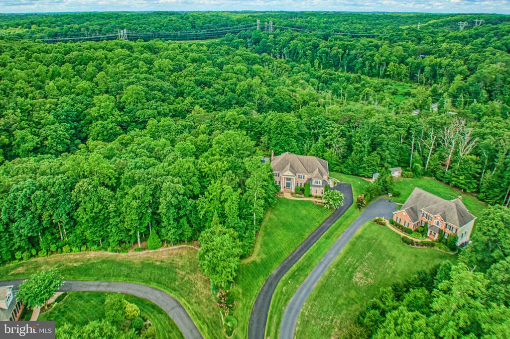 511 BROAD STREAM LANE