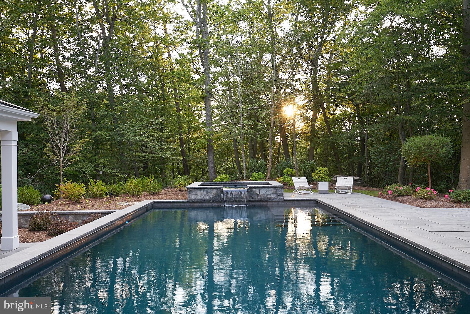 511 BROAD STREAM LANE