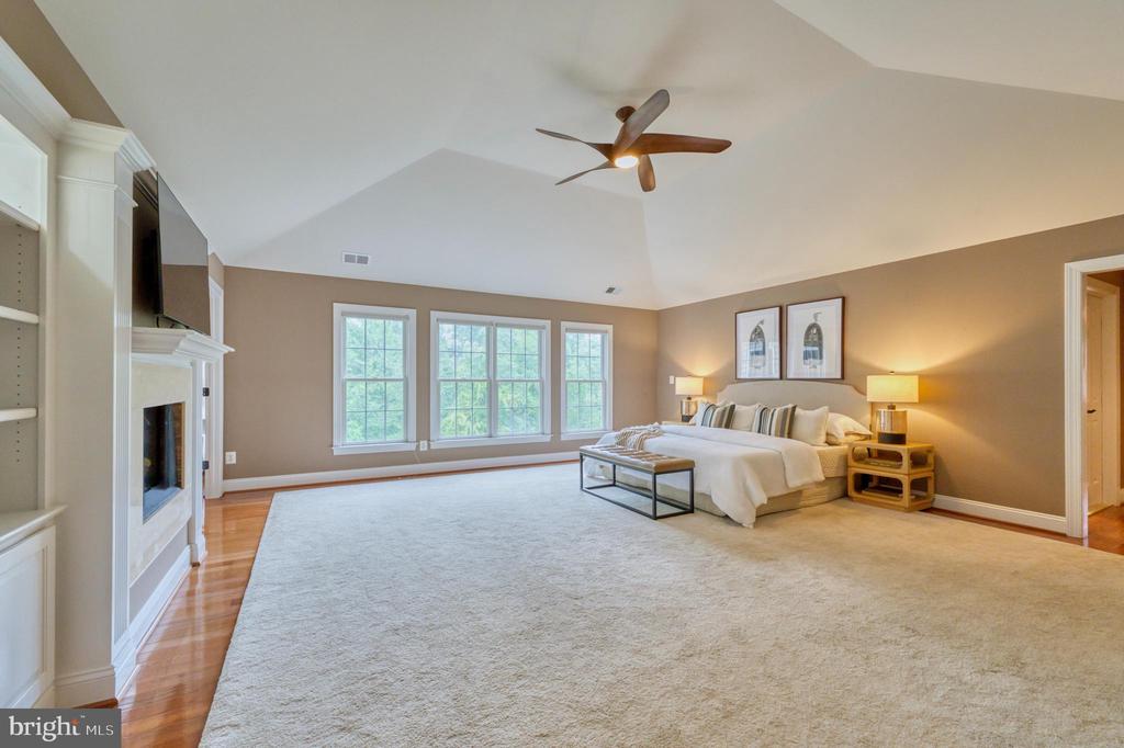 511 BROAD STREAM LANE