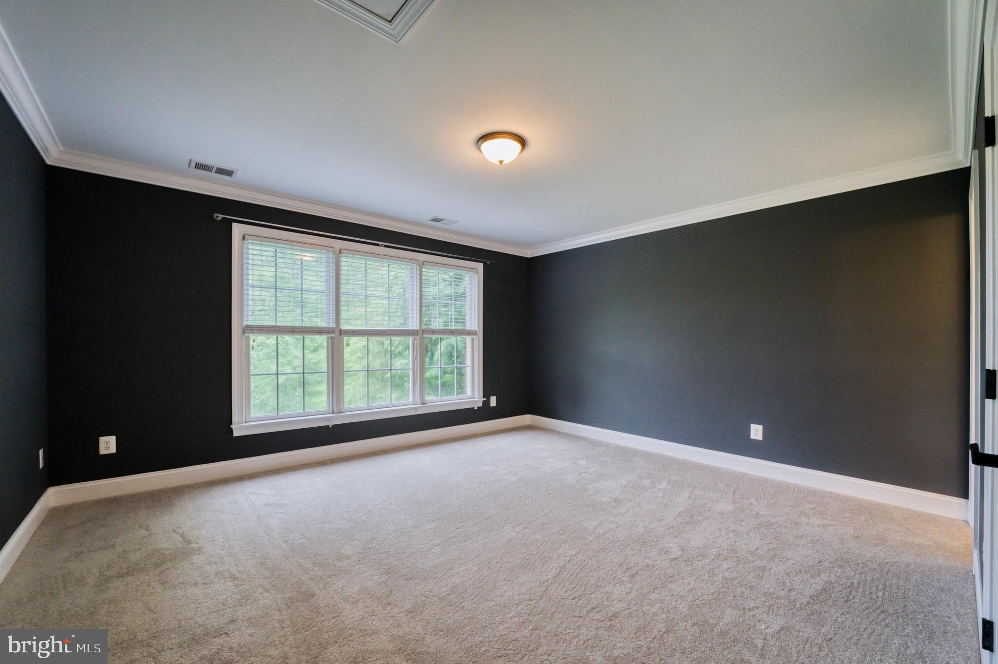 511 BROAD STREAM LANE