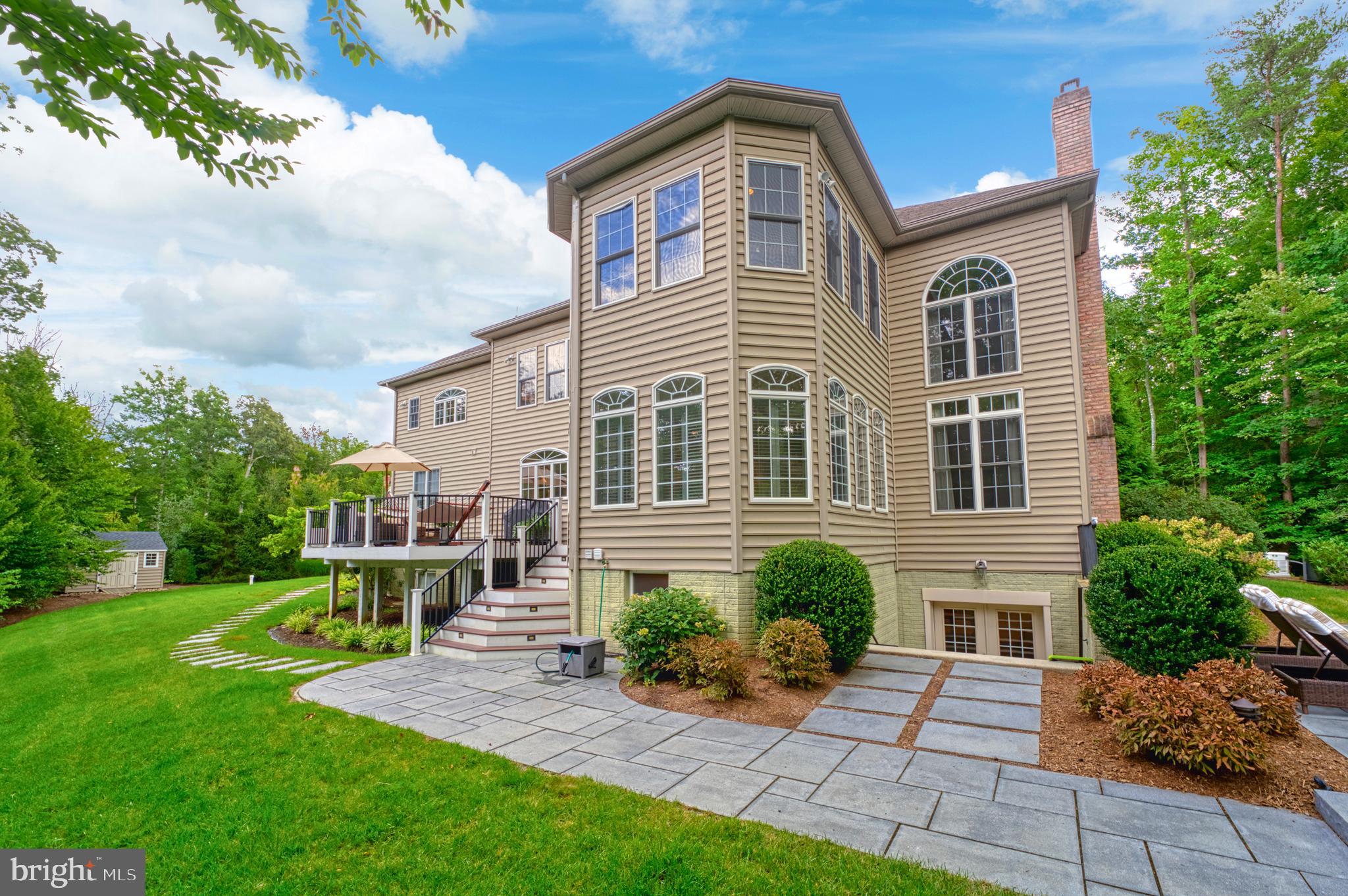 511 BROAD STREAM LANE