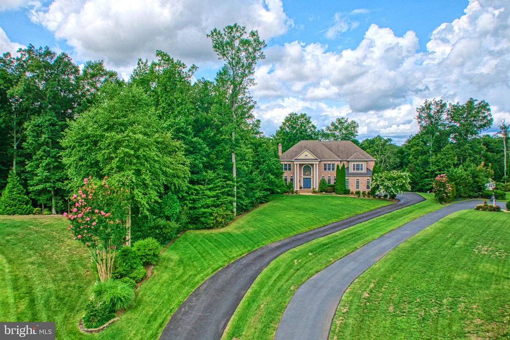 511 BROAD STREAM LANE