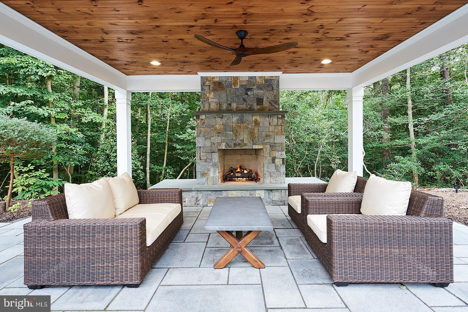 511 BROAD STREAM LANE