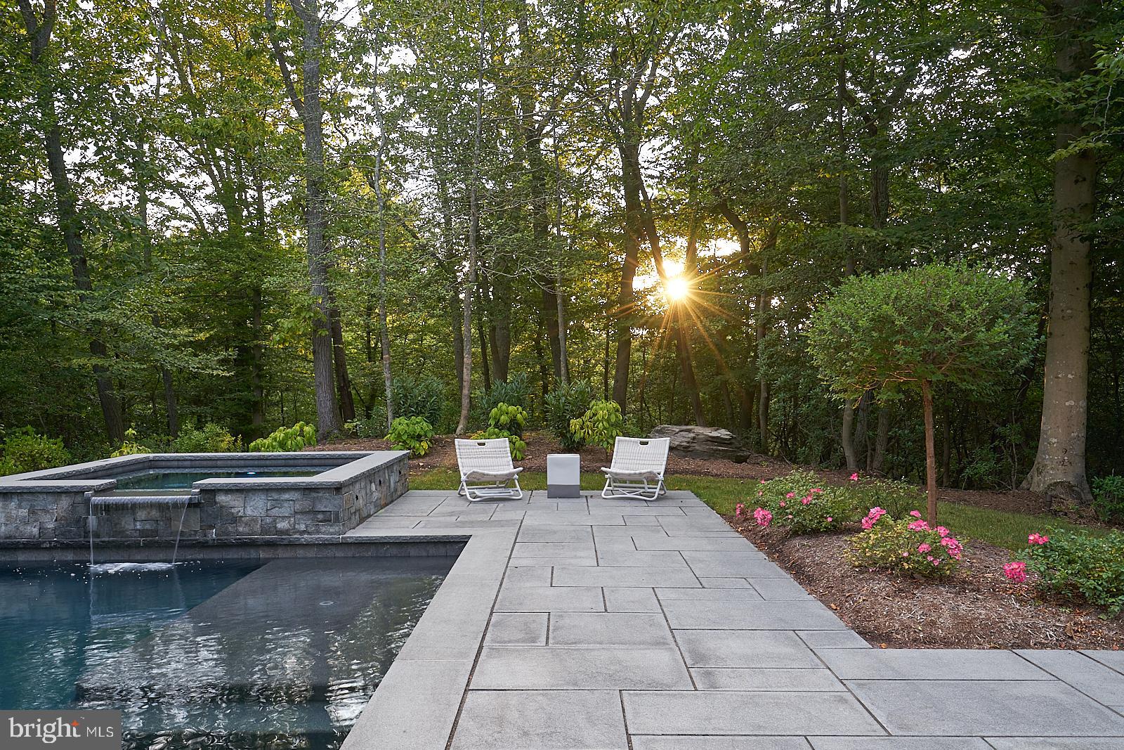 511 BROAD STREAM LANE