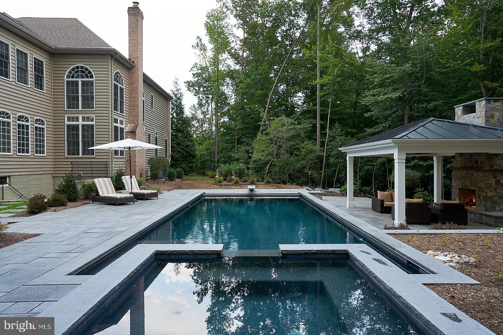 511 BROAD STREAM LANE