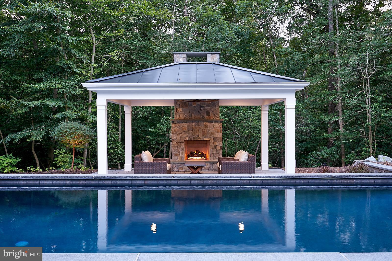 511 BROAD STREAM LANE