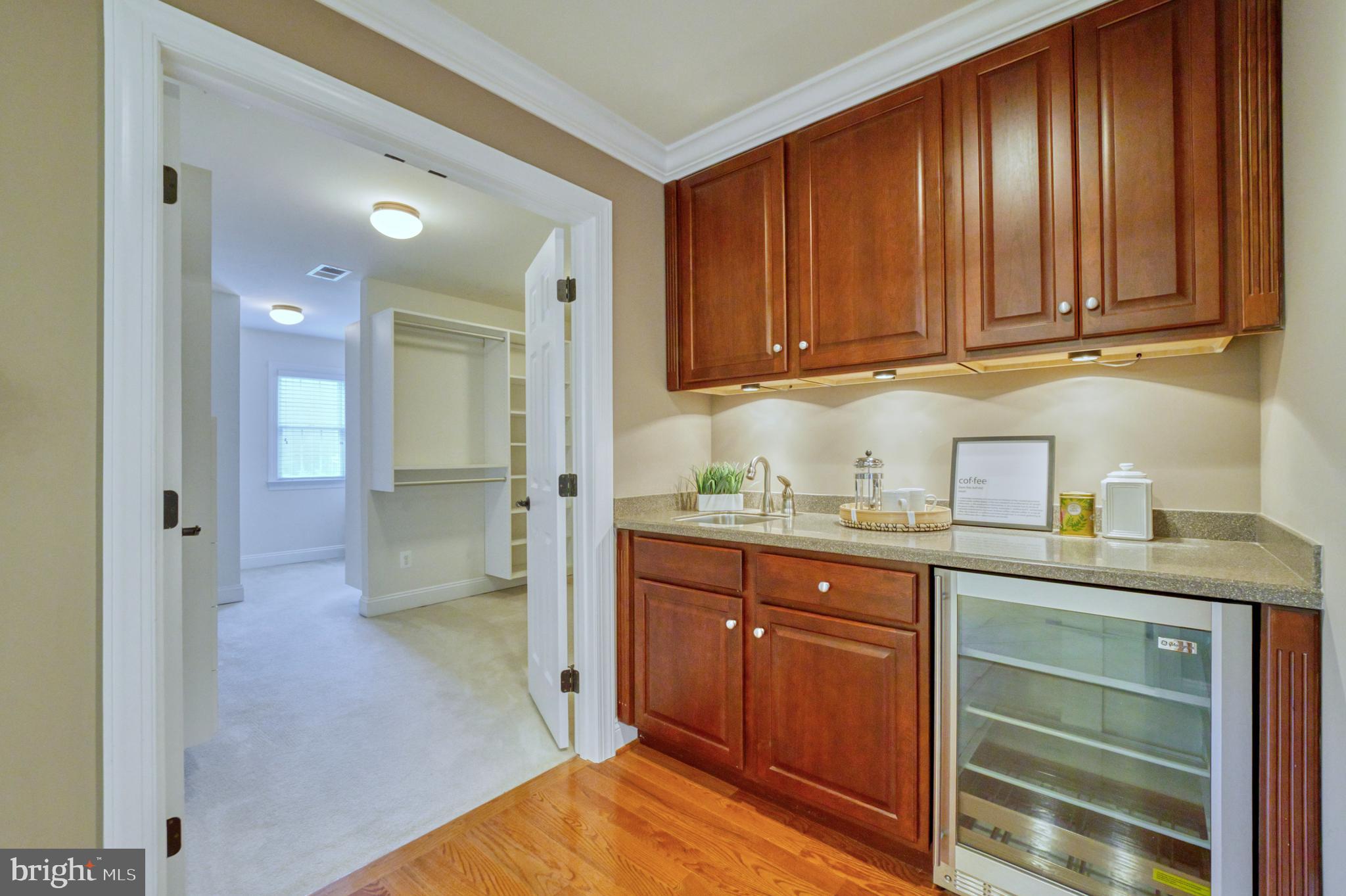 511 BROAD STREAM LANE