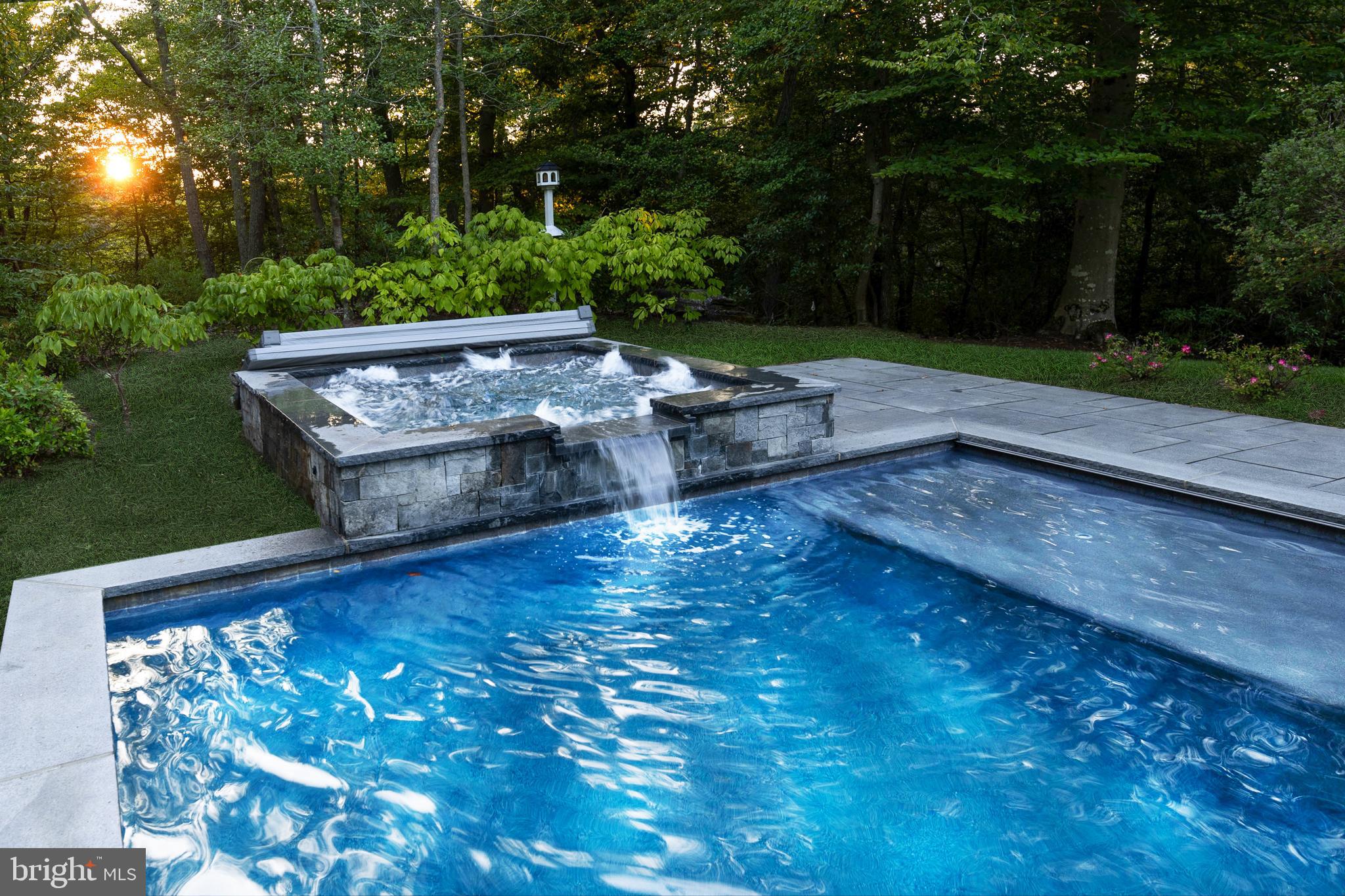 511 BROAD STREAM LANE