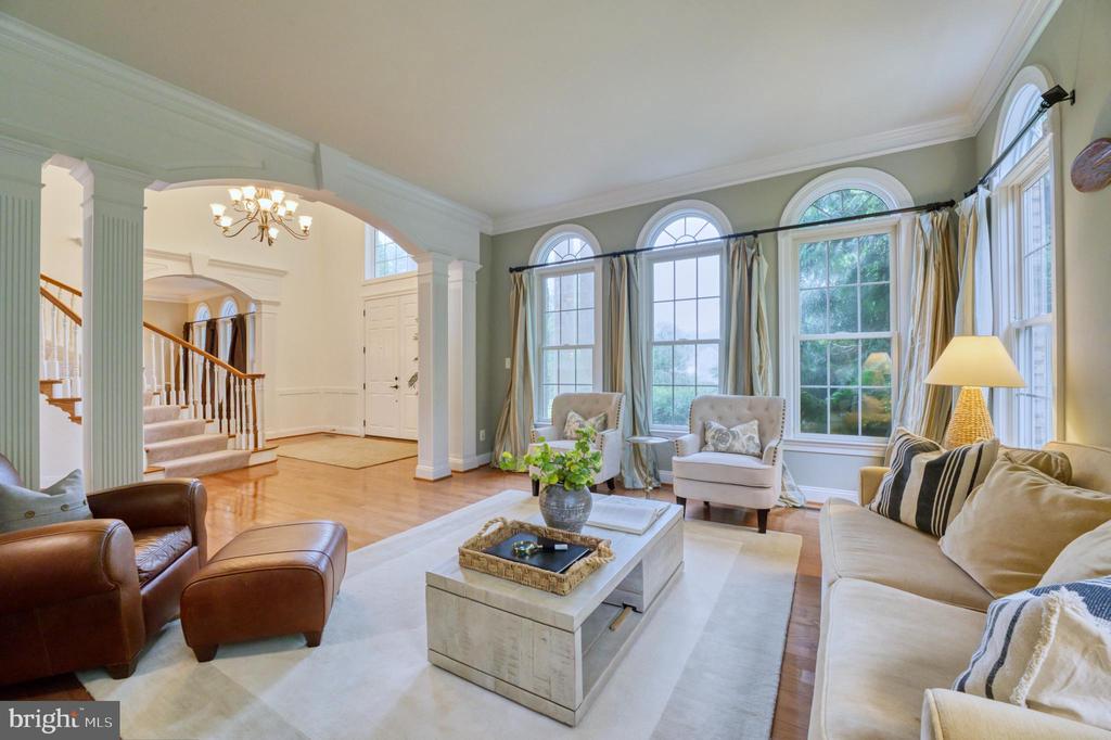 511 BROAD STREAM LANE