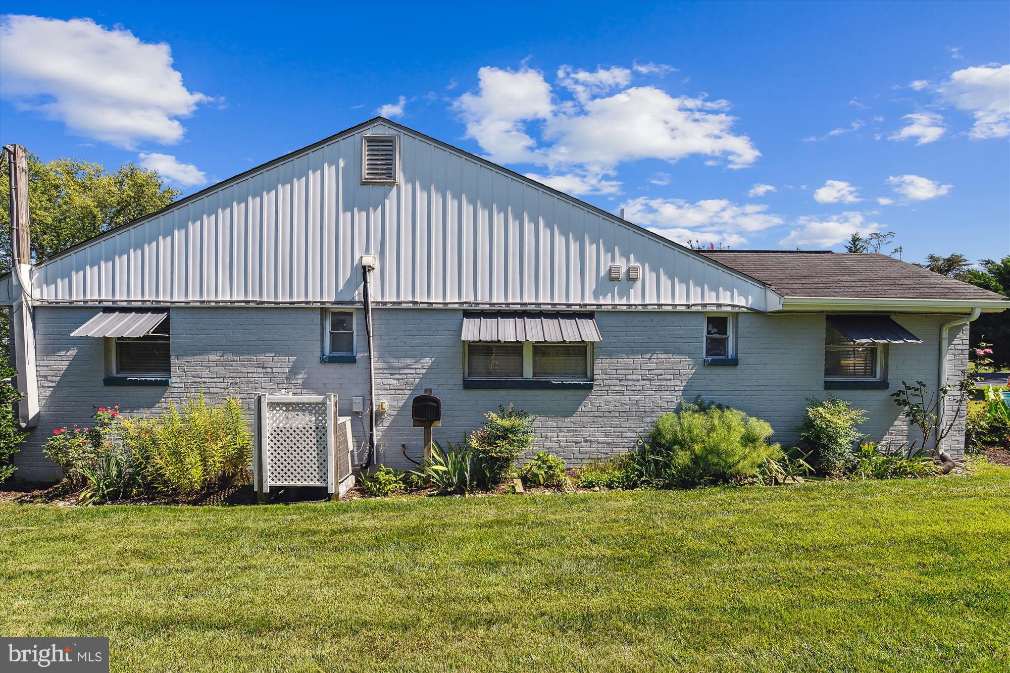 3423 S RIVER TERRACE