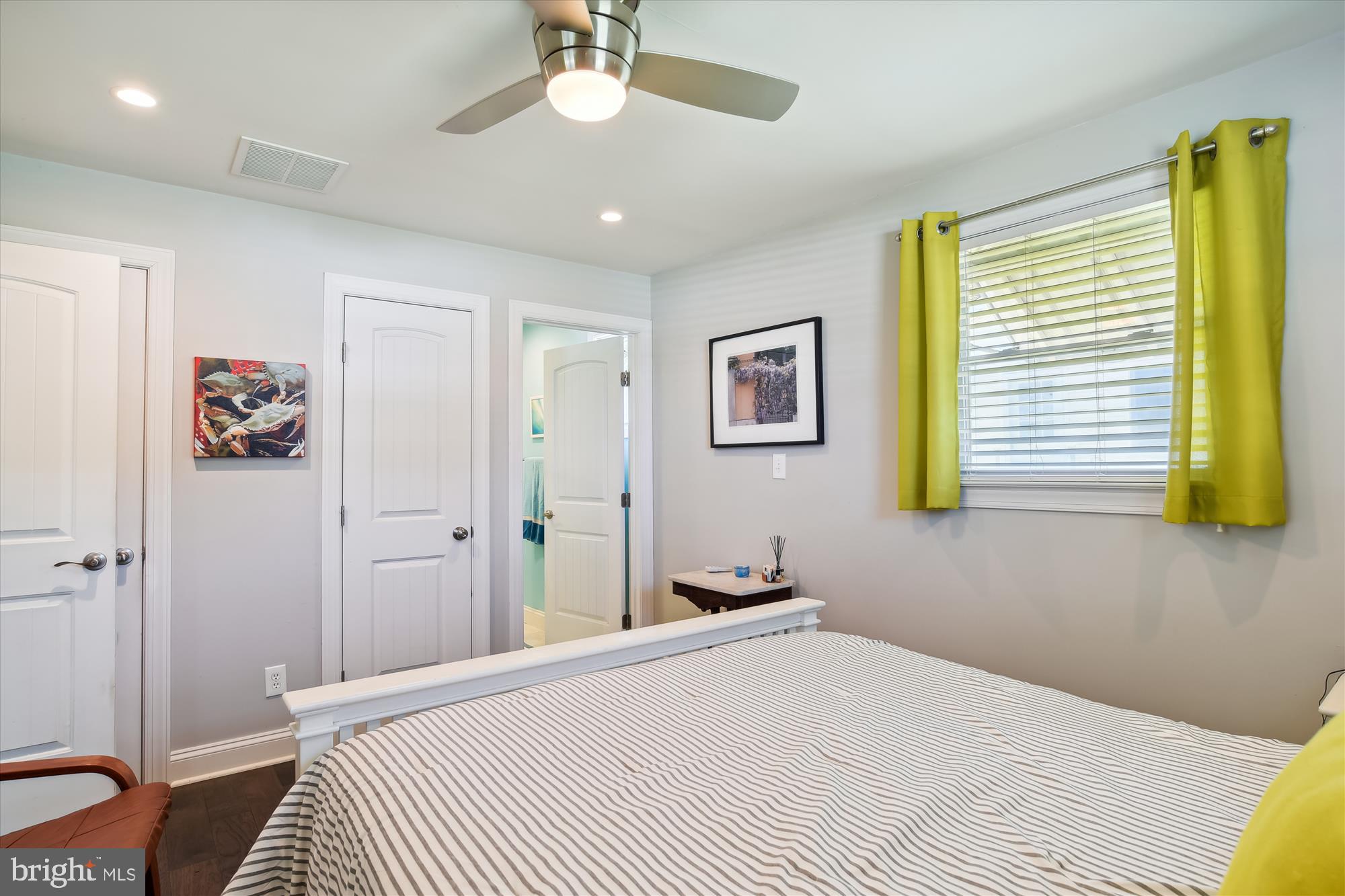 3423 S RIVER TERRACE