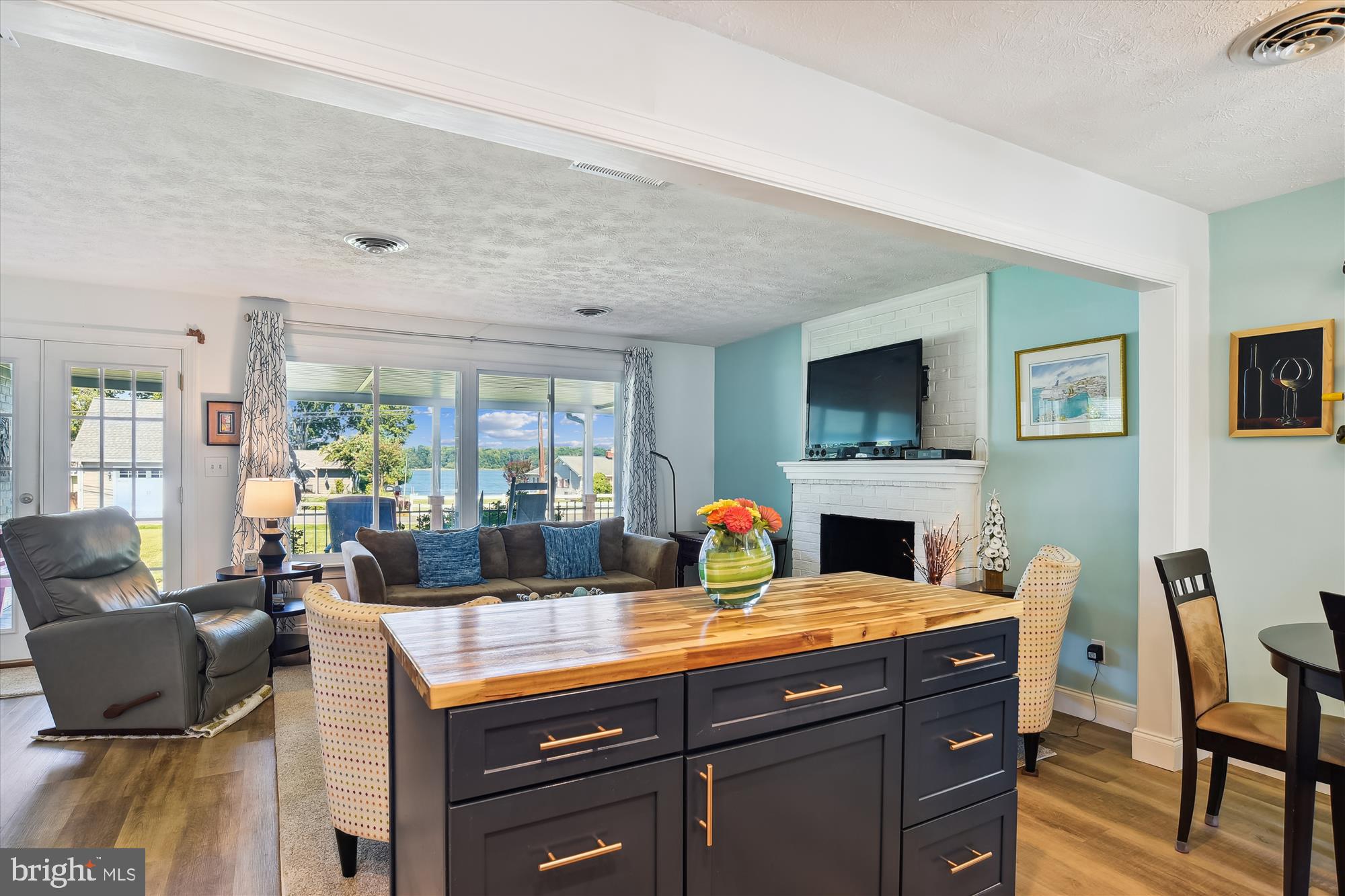 3423 S RIVER TERRACE