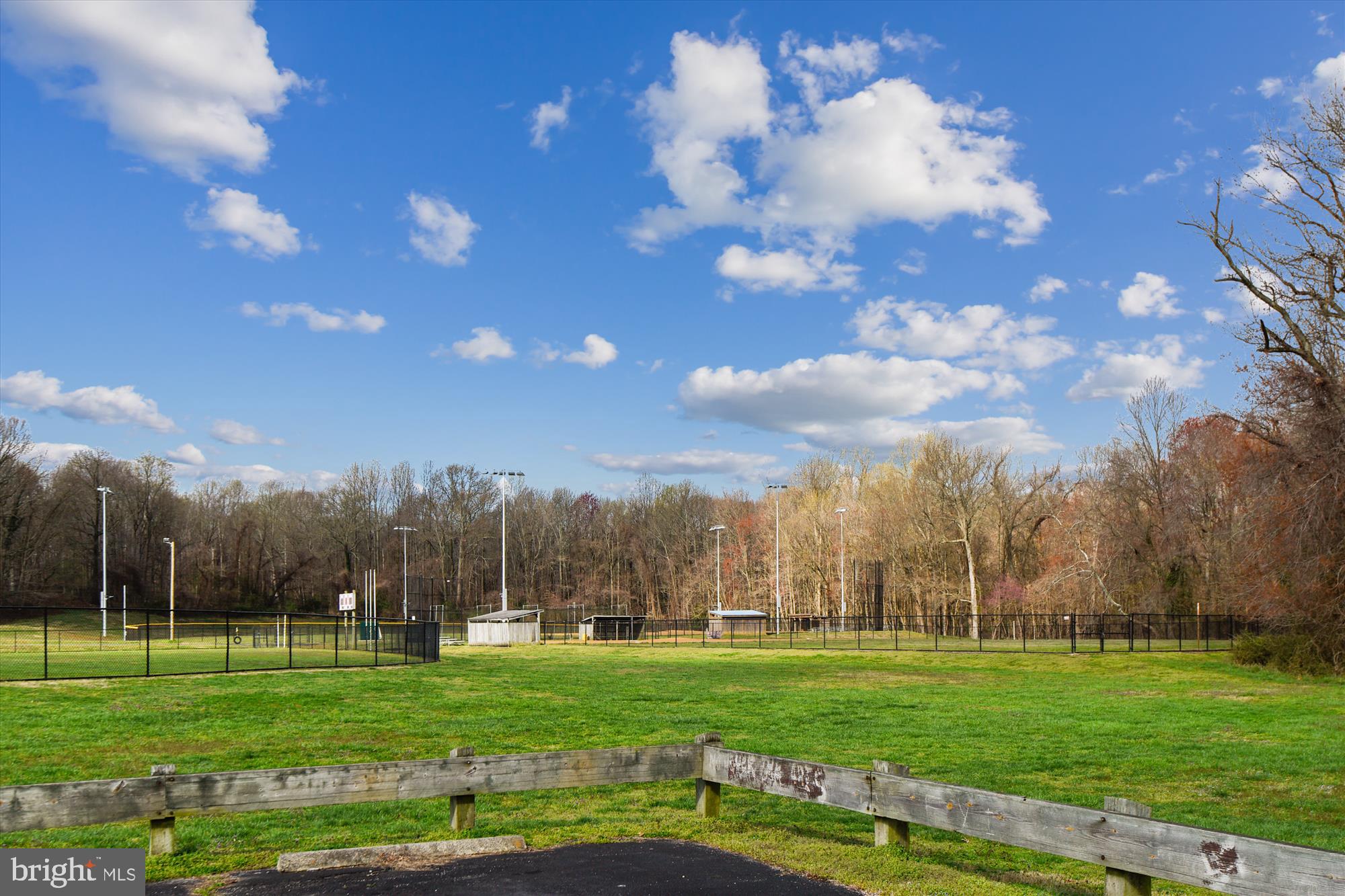 3423 S RIVER TERRACE