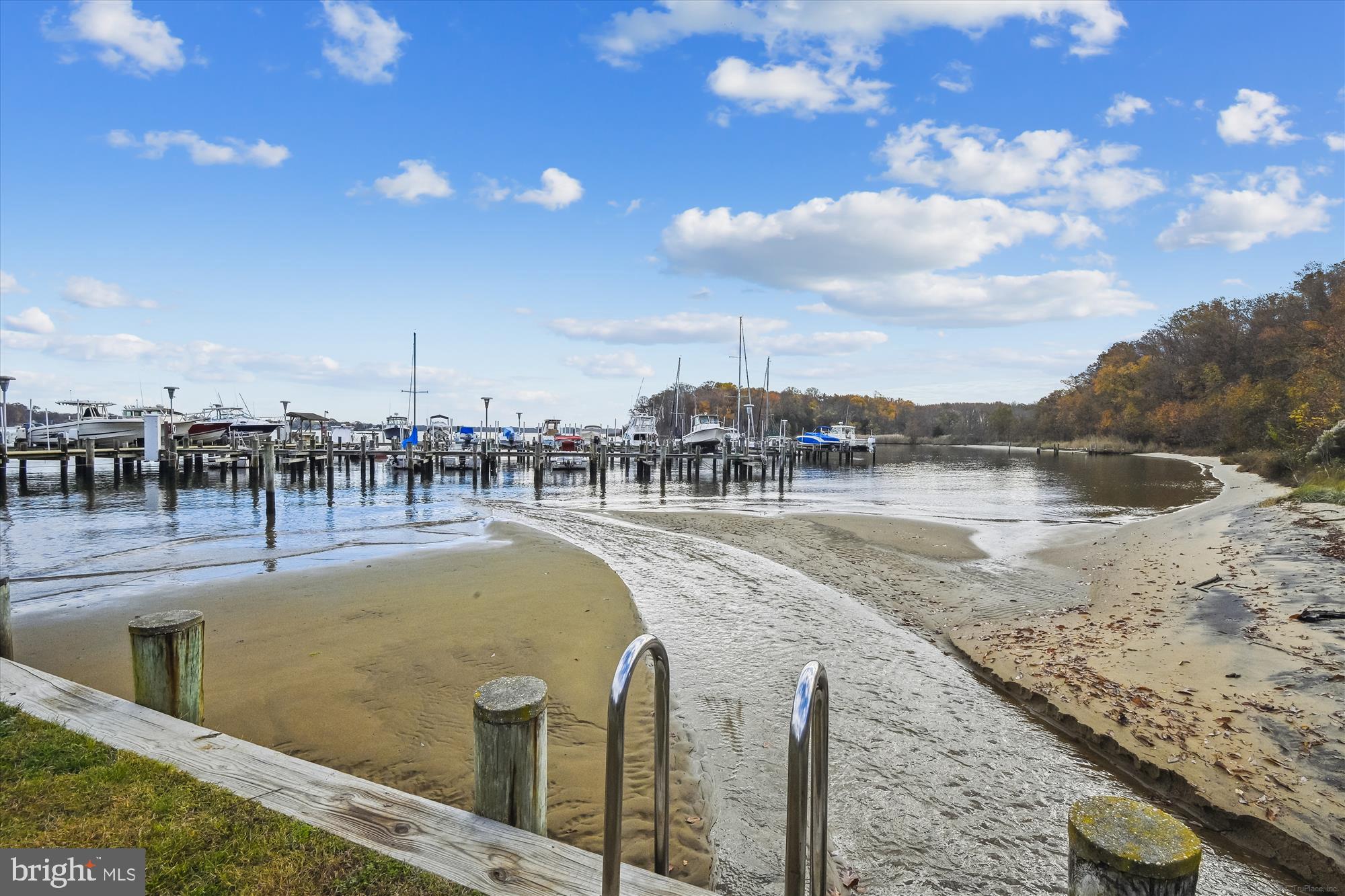 3423 S RIVER TERRACE