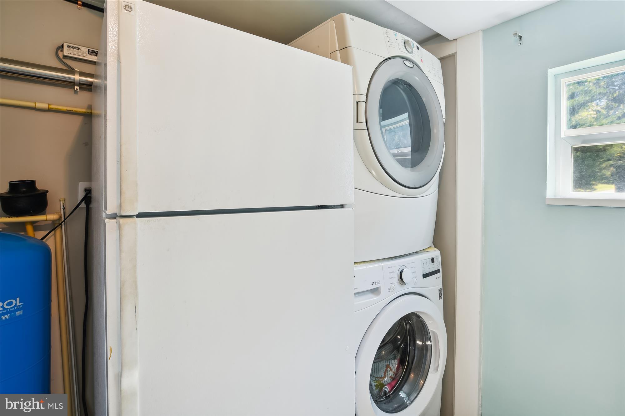 3423 S RIVER TERRACE