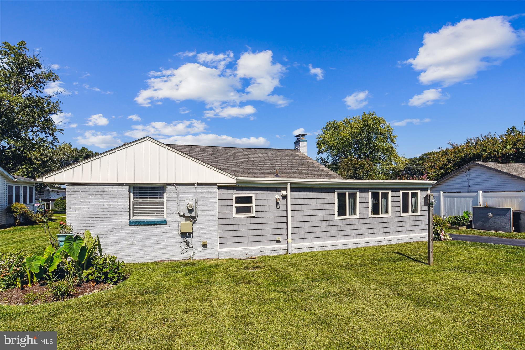 3423 S RIVER TERRACE