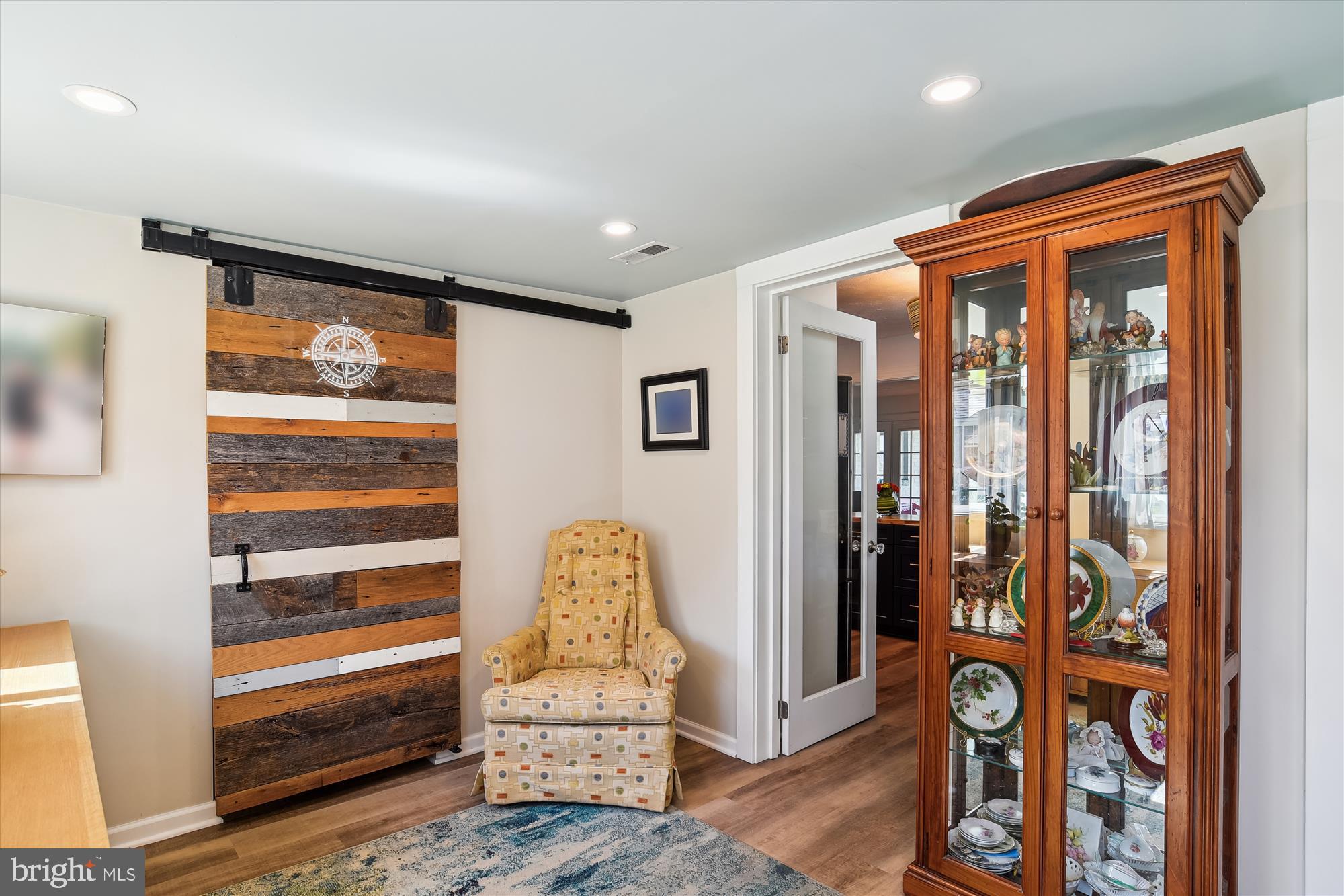 3423 S RIVER TERRACE